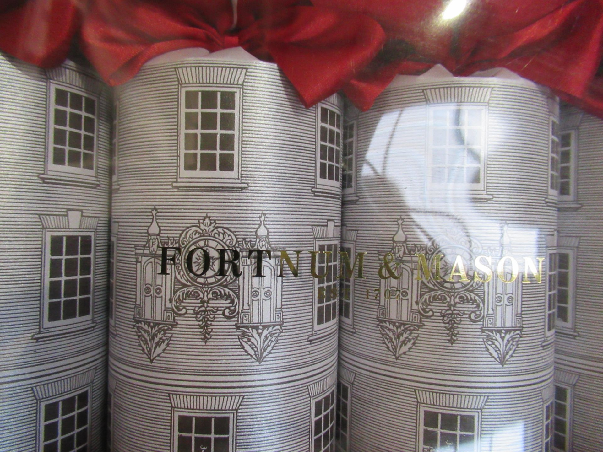 Fortnum & Mason Christmas Cracker Gift Box - Image 2 of 4