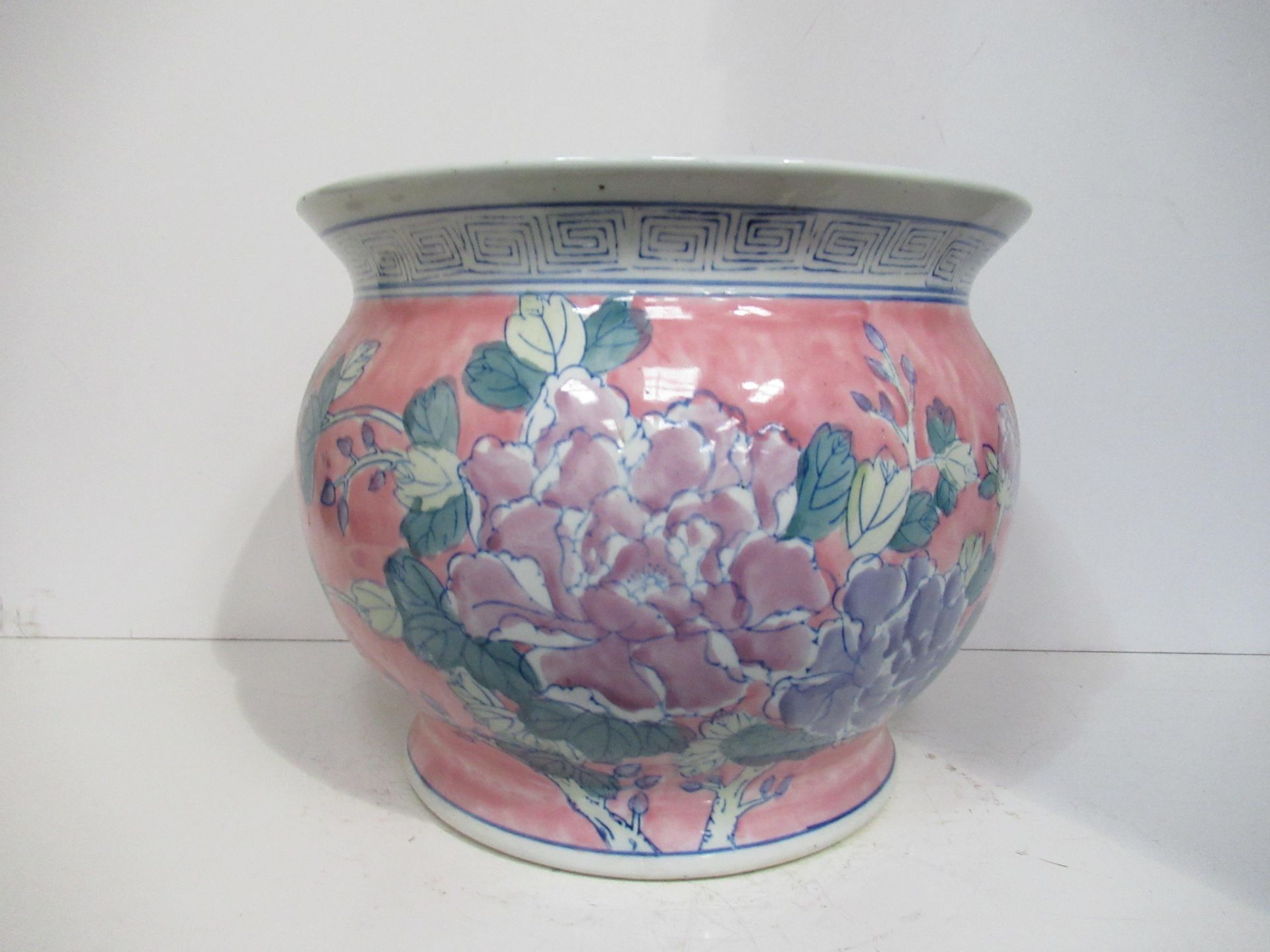 Chinese Painted Pink Pot with Flower Design (24cm x 30cm)