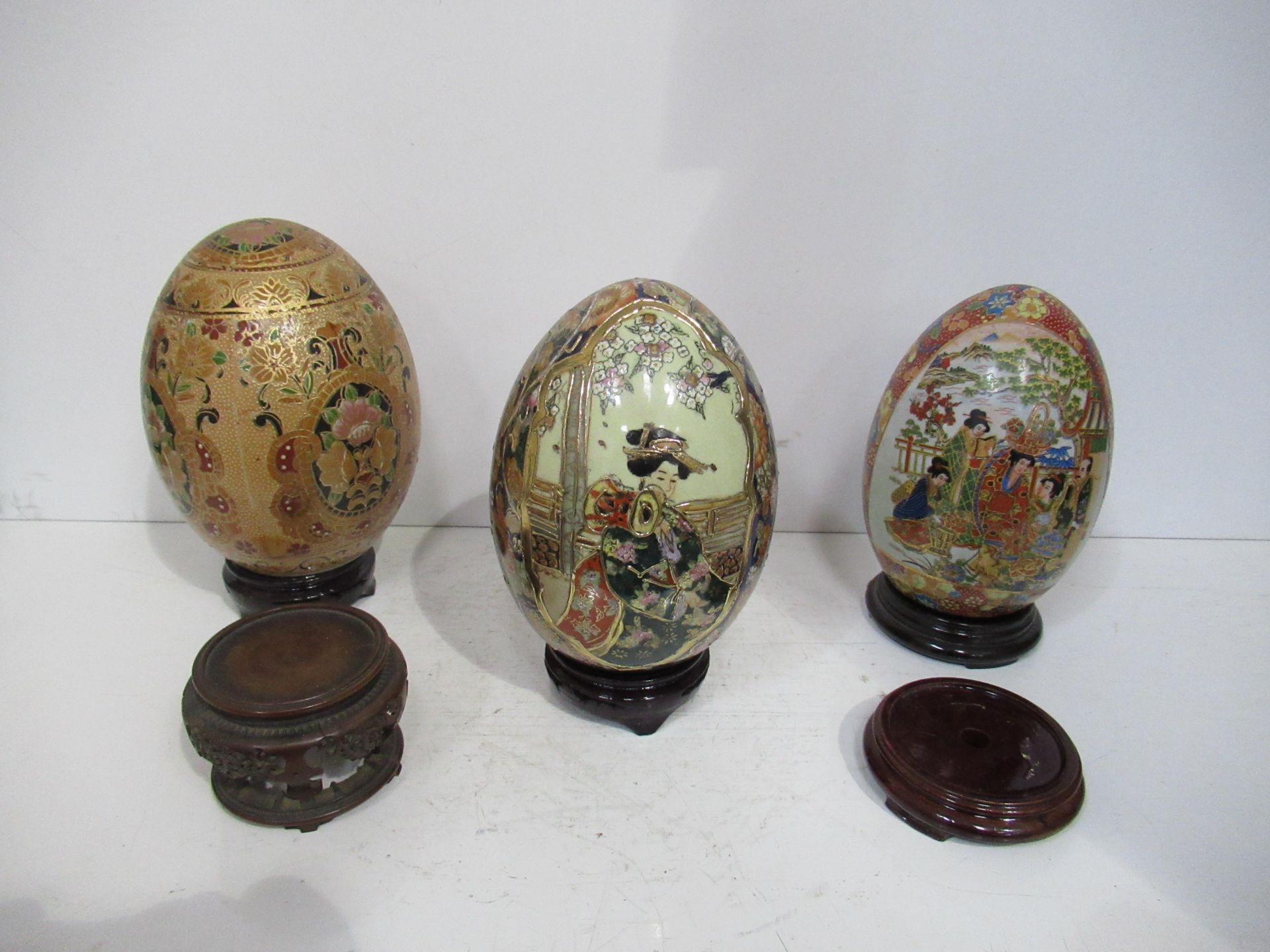 3 x Chinese Themed Painted Eggs with Five Stands (17.5cm)