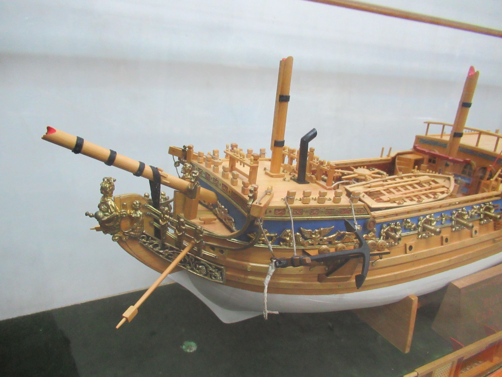 Royal Caroline Model Boat in Glass Cabinet - Image 3 of 11