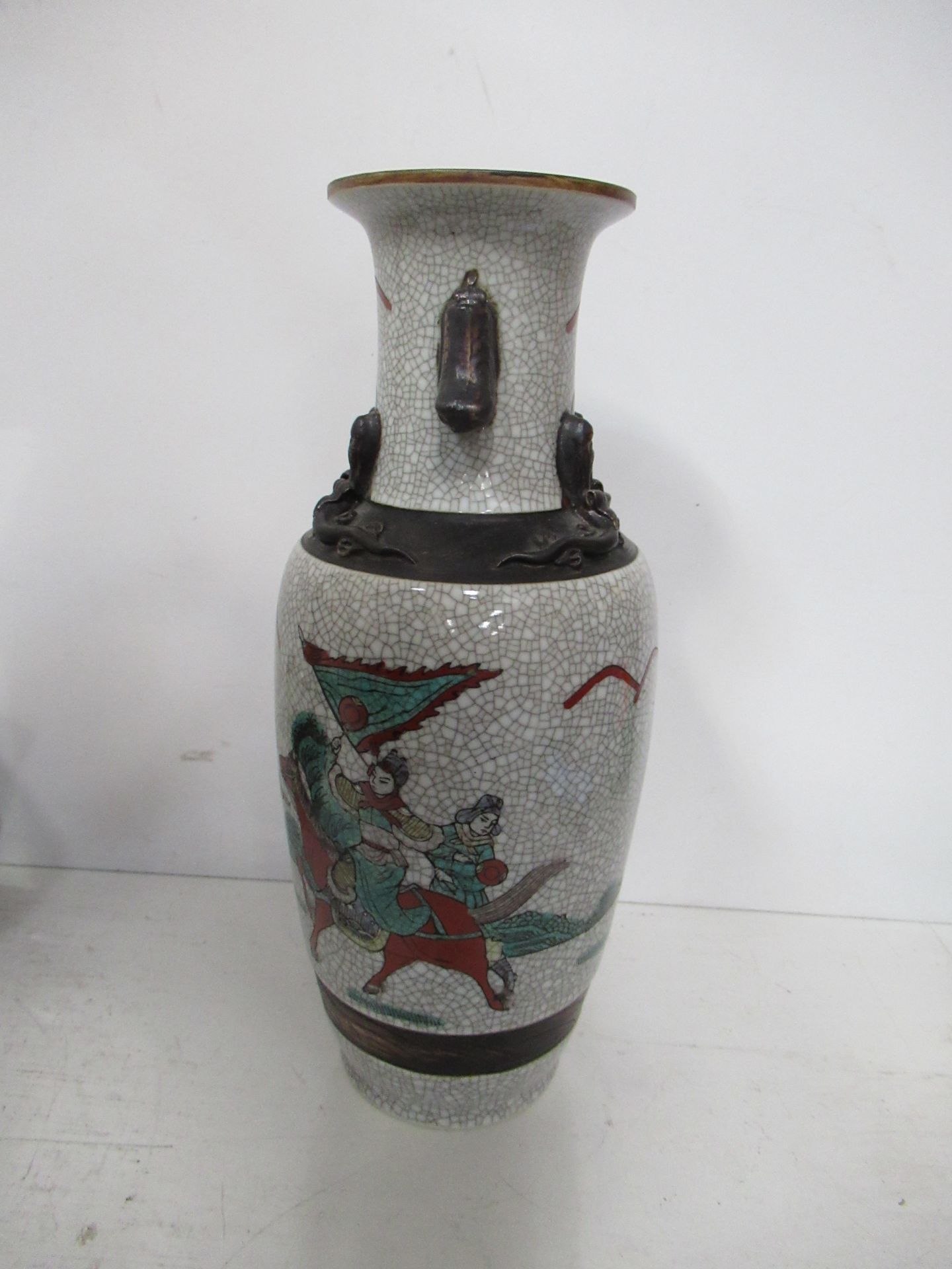 Japanese Painted Vase and Octagonal Dish (27cm vase/8cm x 17cm dish) - Image 3 of 10