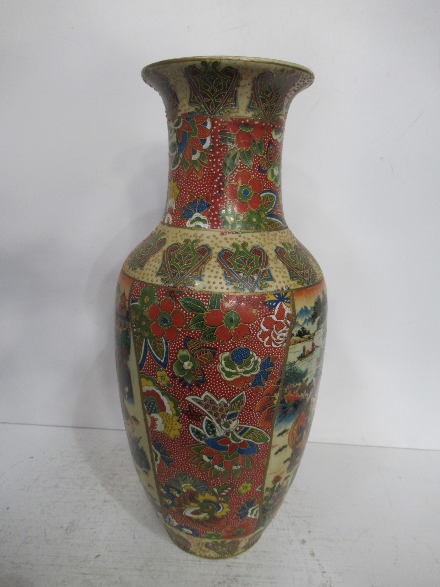A Chinese Painted Satsuma Vase Depicting Scene (36cm) - Image 4 of 6