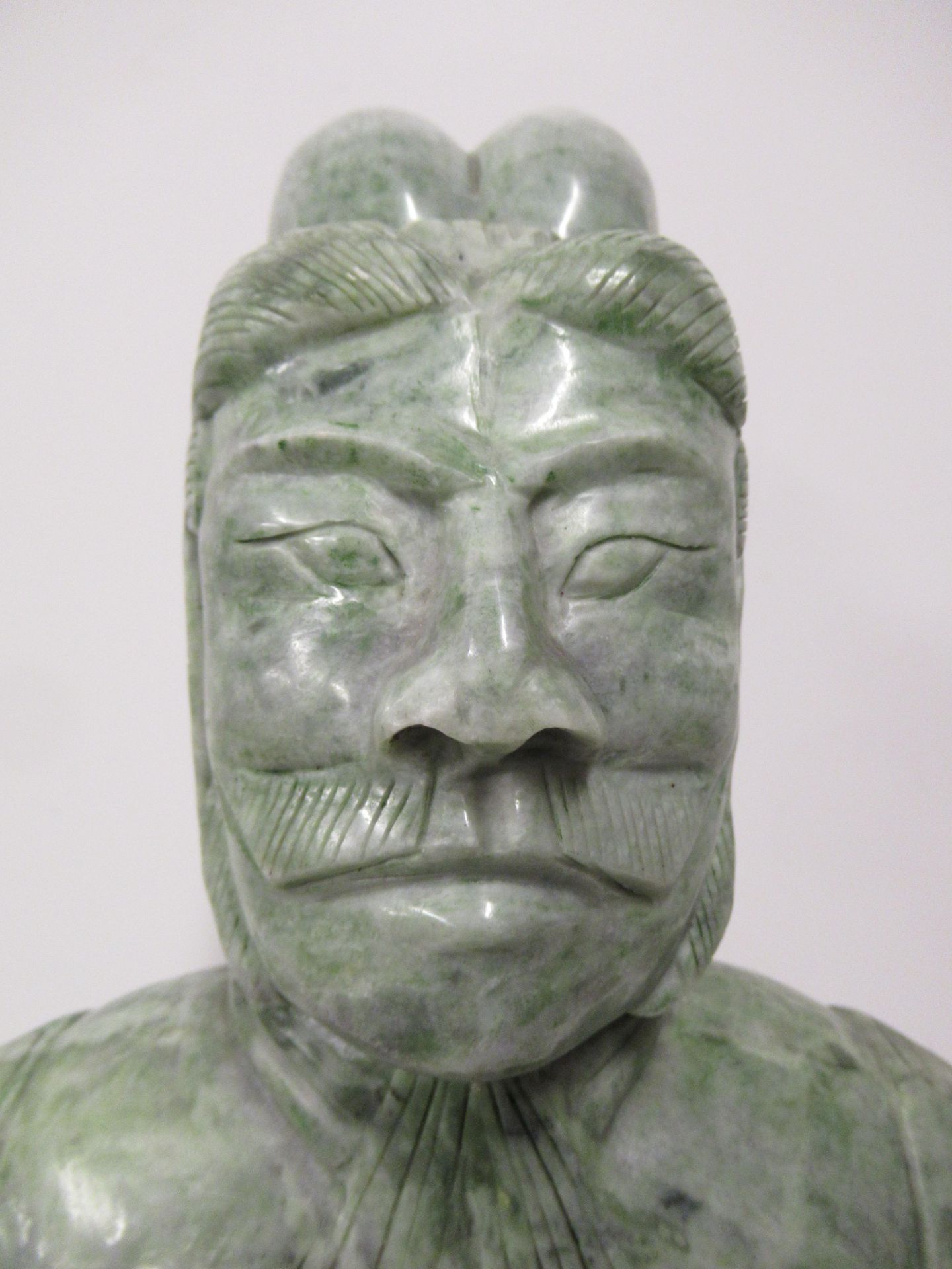 A Large, Heavy 'Jade Green' Stone figure of a Chinese Warrior (75cm tall) Approx.37Kg - Image 5 of 8