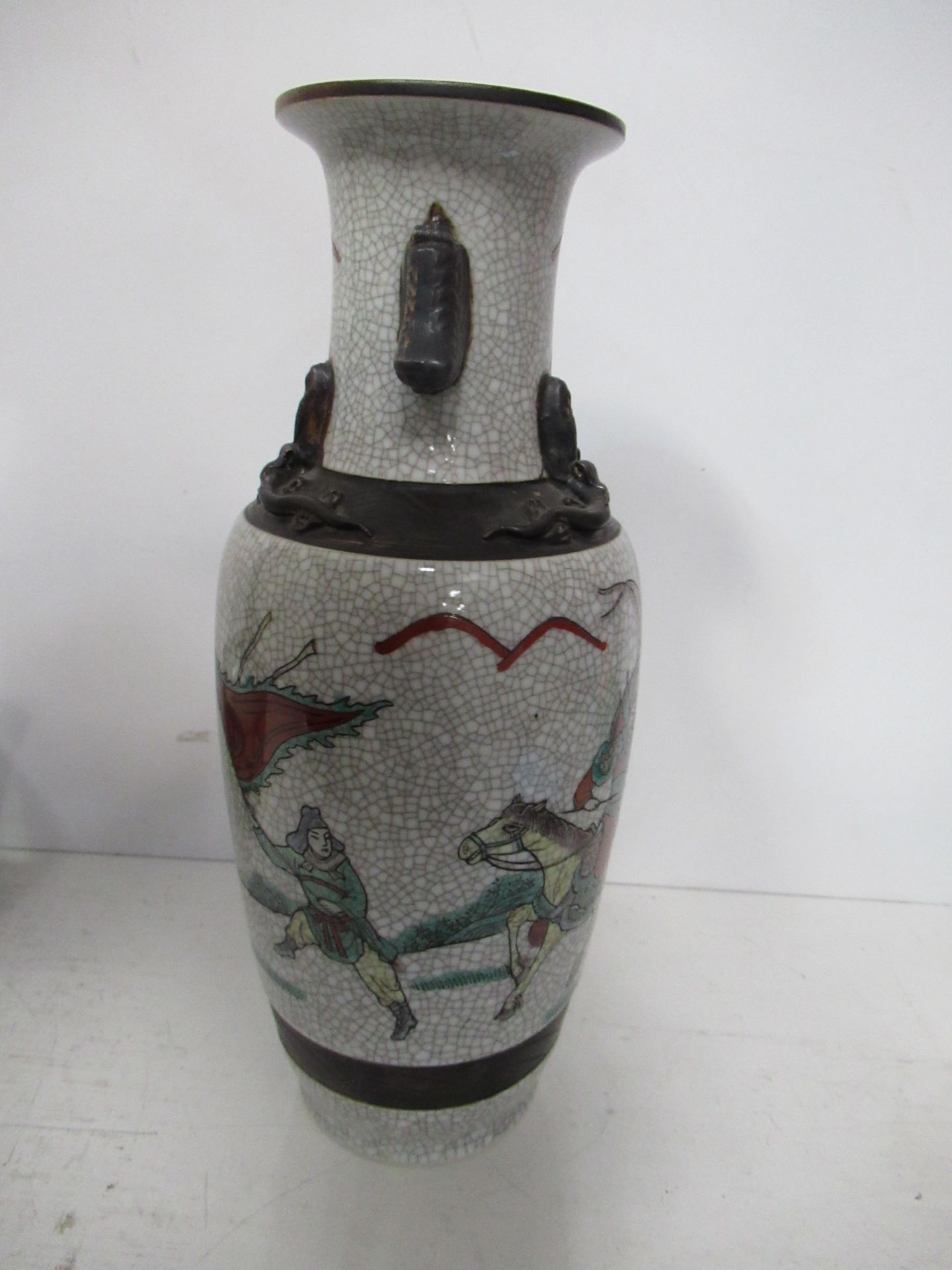 Japanese Painted Vase and Octagonal Dish (27cm vase/8cm x 17cm dish) - Image 5 of 10