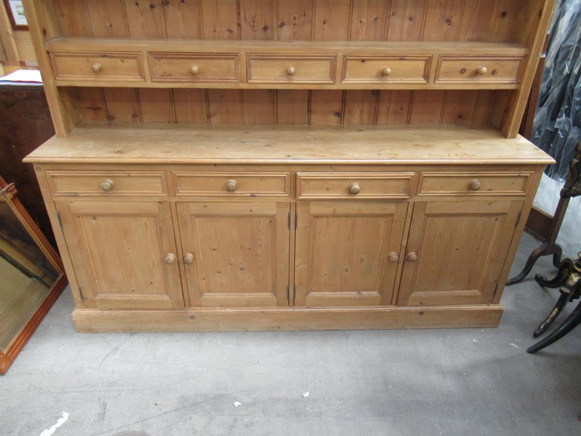 Pine Welsh Dresser (197cm(H), 182cm(W), 42cm (D)) - Image 3 of 3