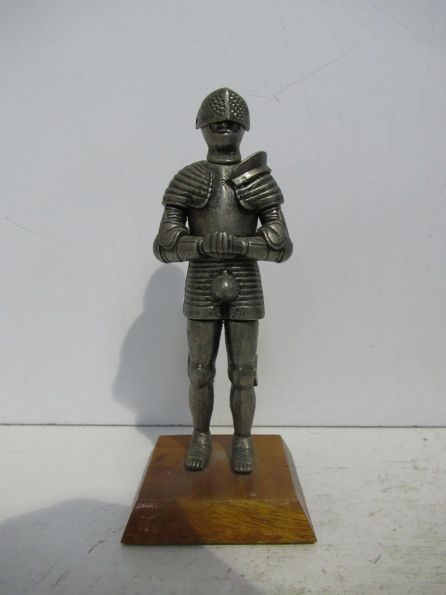 Assorted Metal Figurines including Pewter and Bronze Figures (largest 15cm x 20cm) - Image 10 of 12