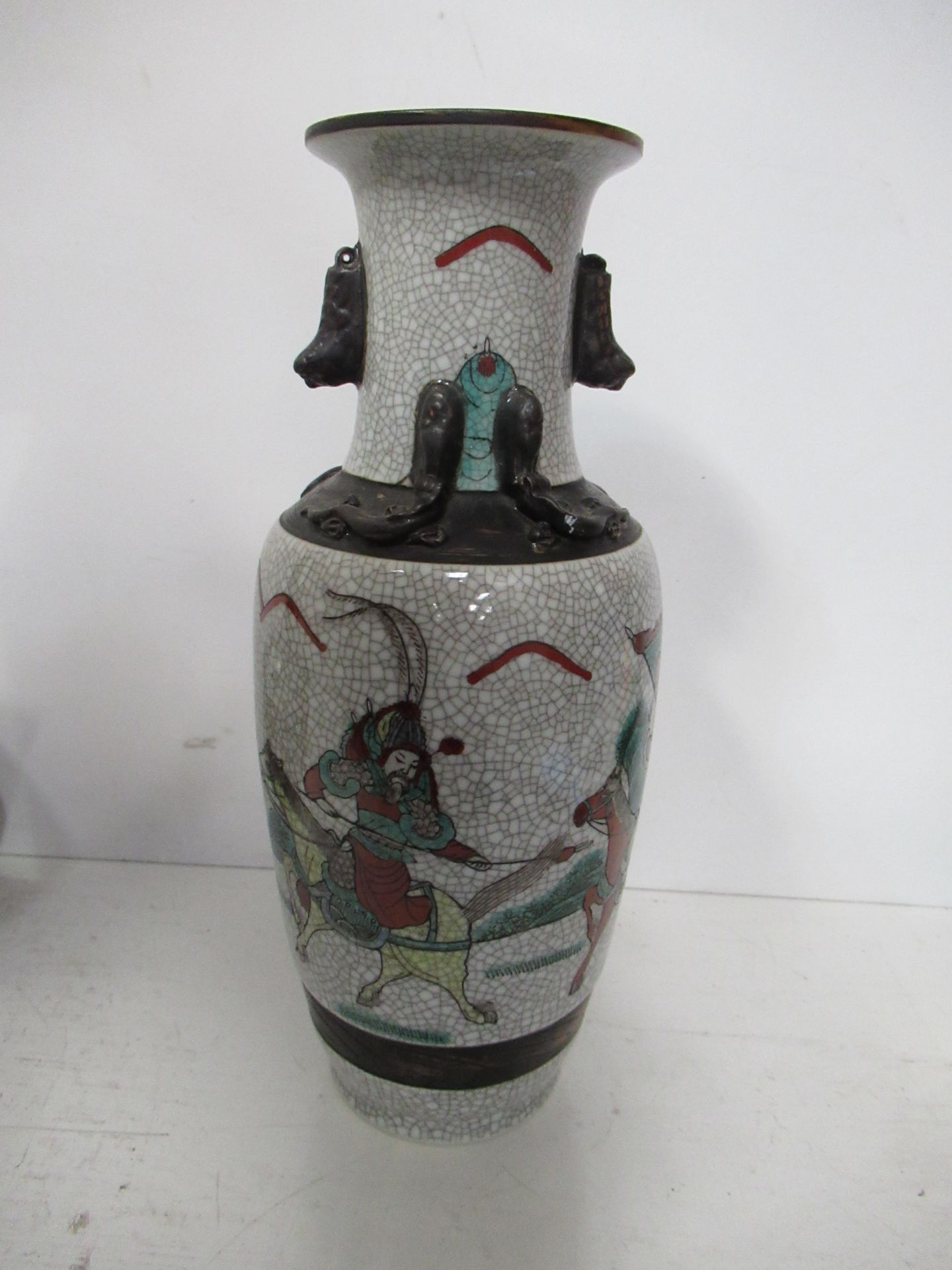 Japanese Painted Vase and Octagonal Dish (27cm vase/8cm x 17cm dish) - Image 4 of 10