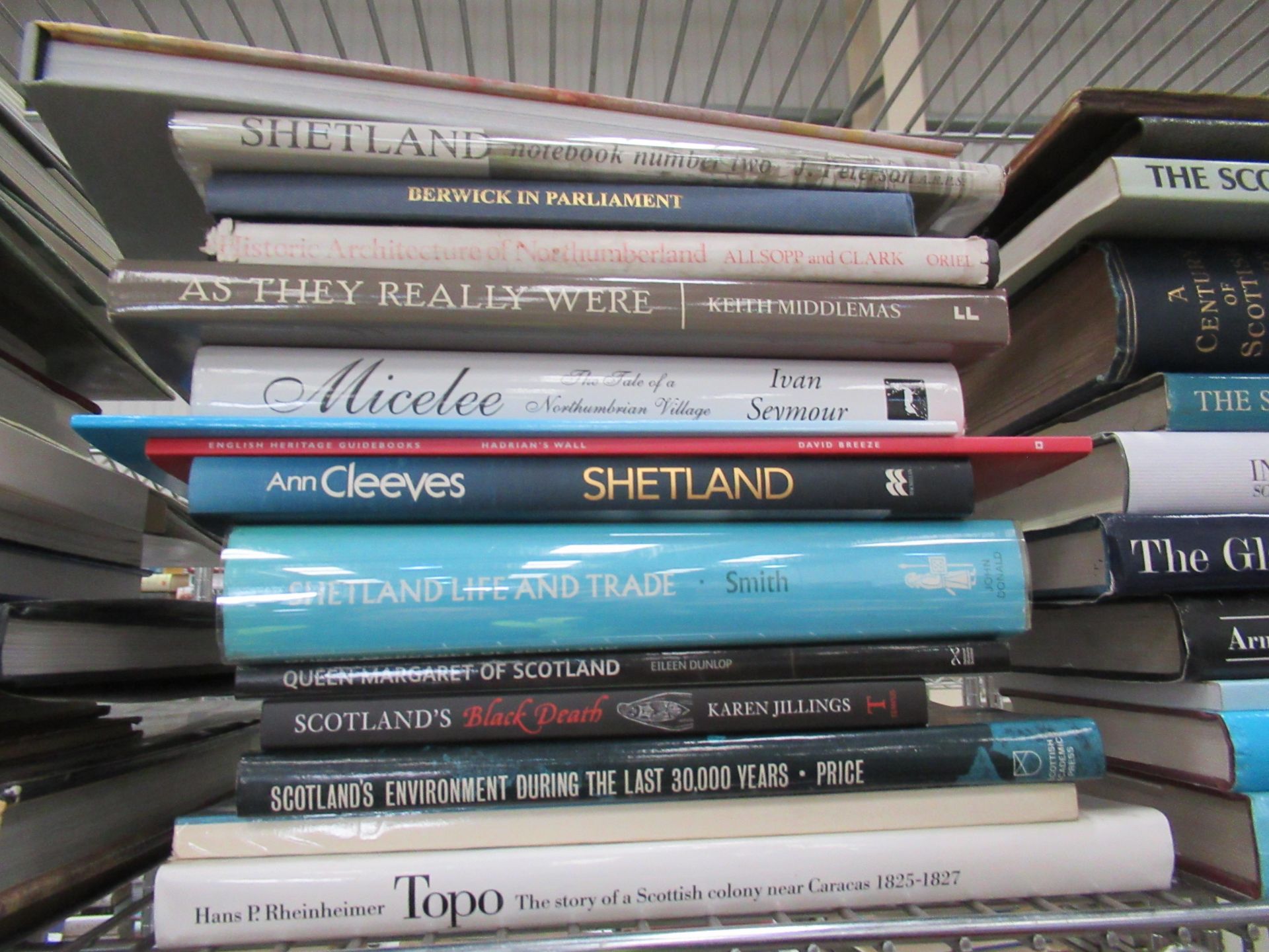 A shelf of British, Scottish and Borderland heritage themed books - Image 3 of 5