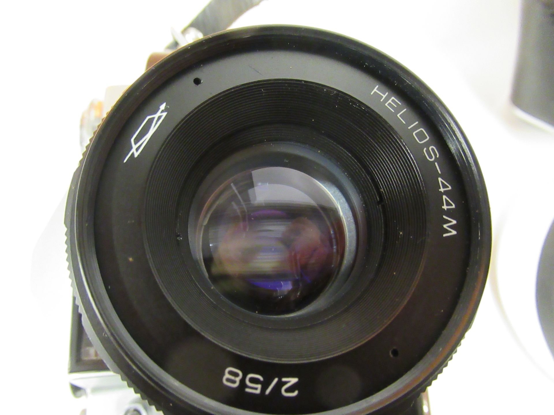 Zenit EM Helios-44mm 2/58 Vintage Camera with case - Image 4 of 5