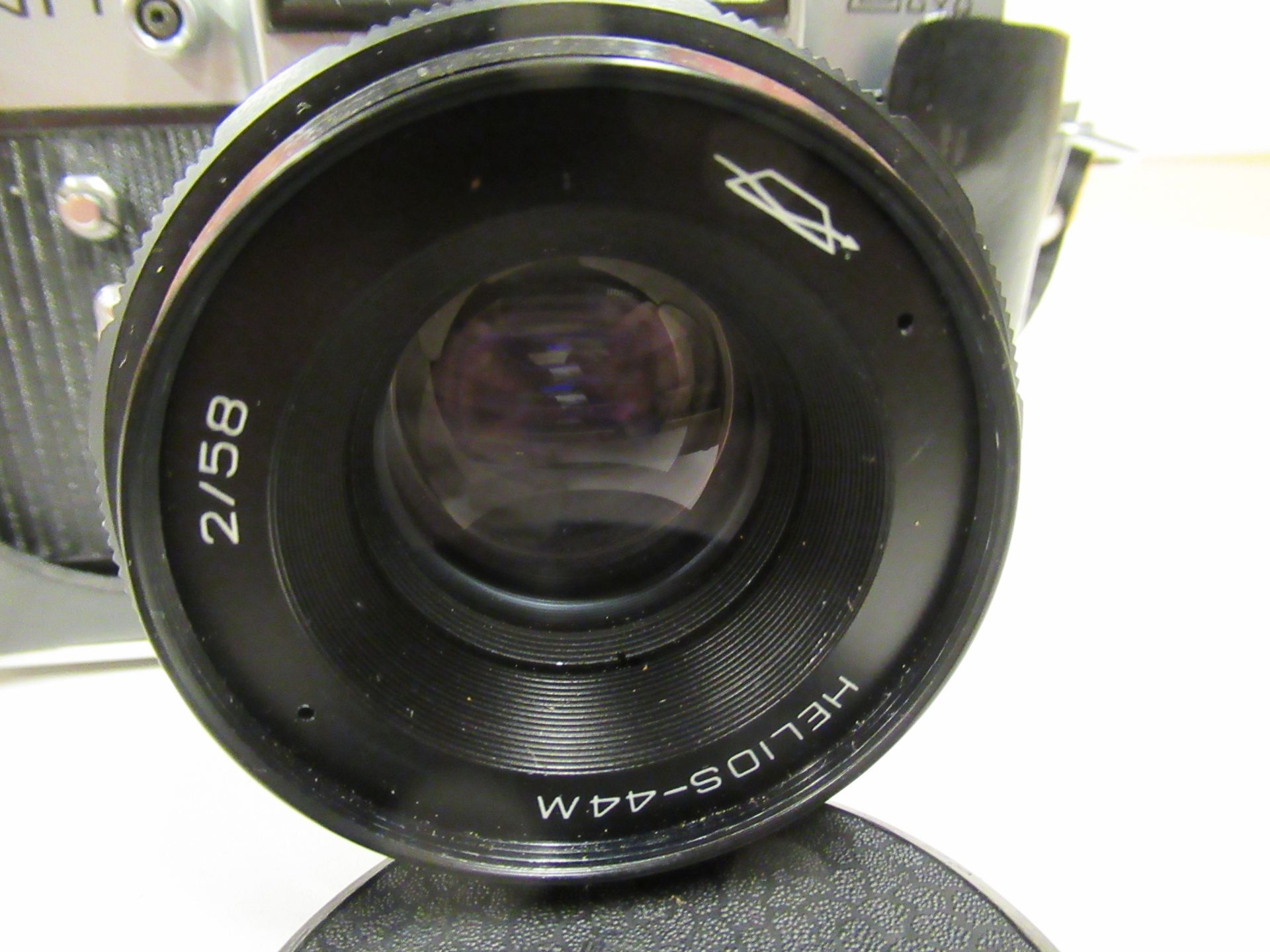 Zenit EM Helios-44mm 2/58 Vintage Camera with case - Image 5 of 5