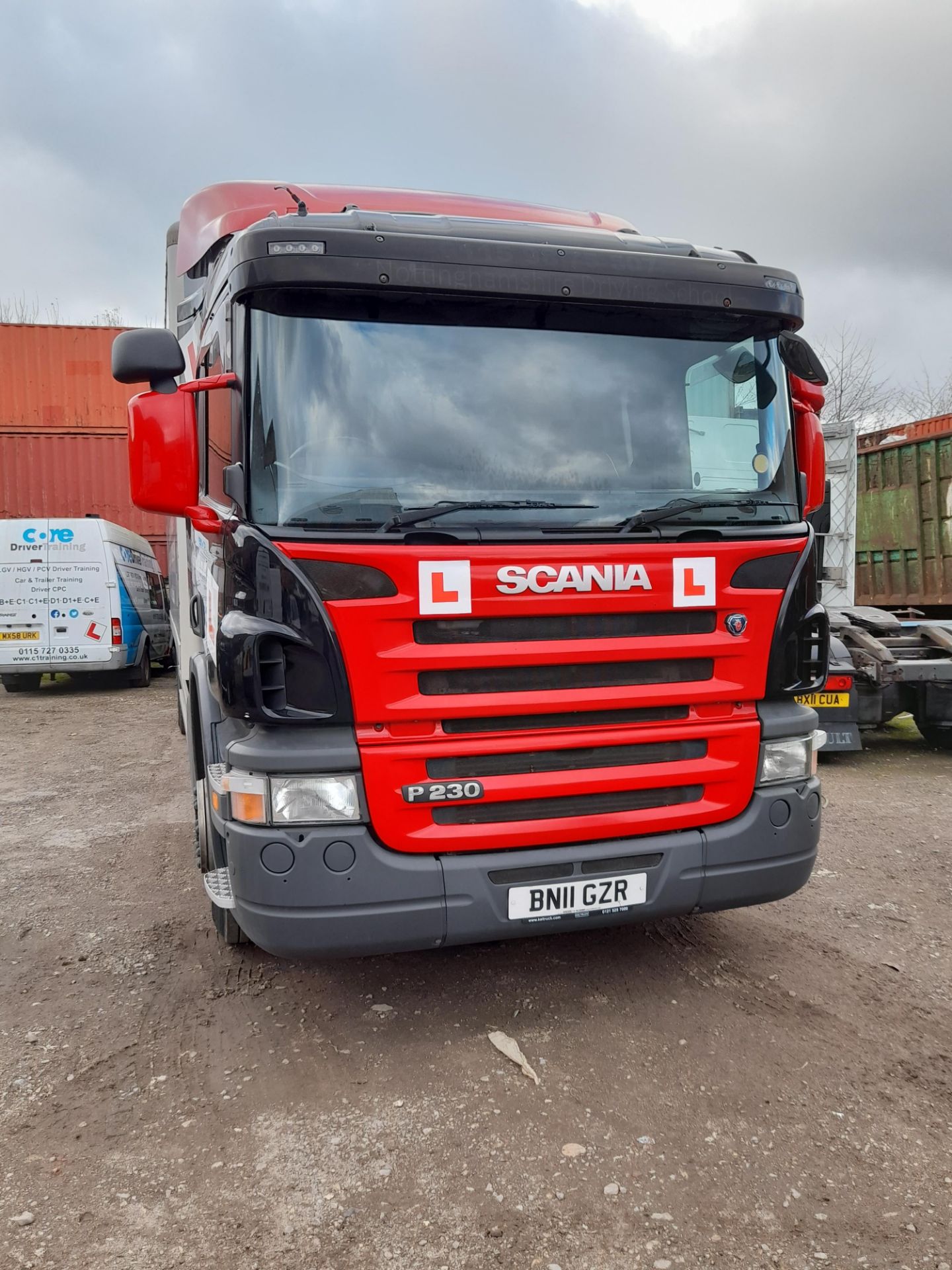 Scania P230 DB4X2MNA sleeper cab, Cab Type CP19, twin axle 18 tonne rigid truck, EURO 5, 9290cc with - Image 6 of 24