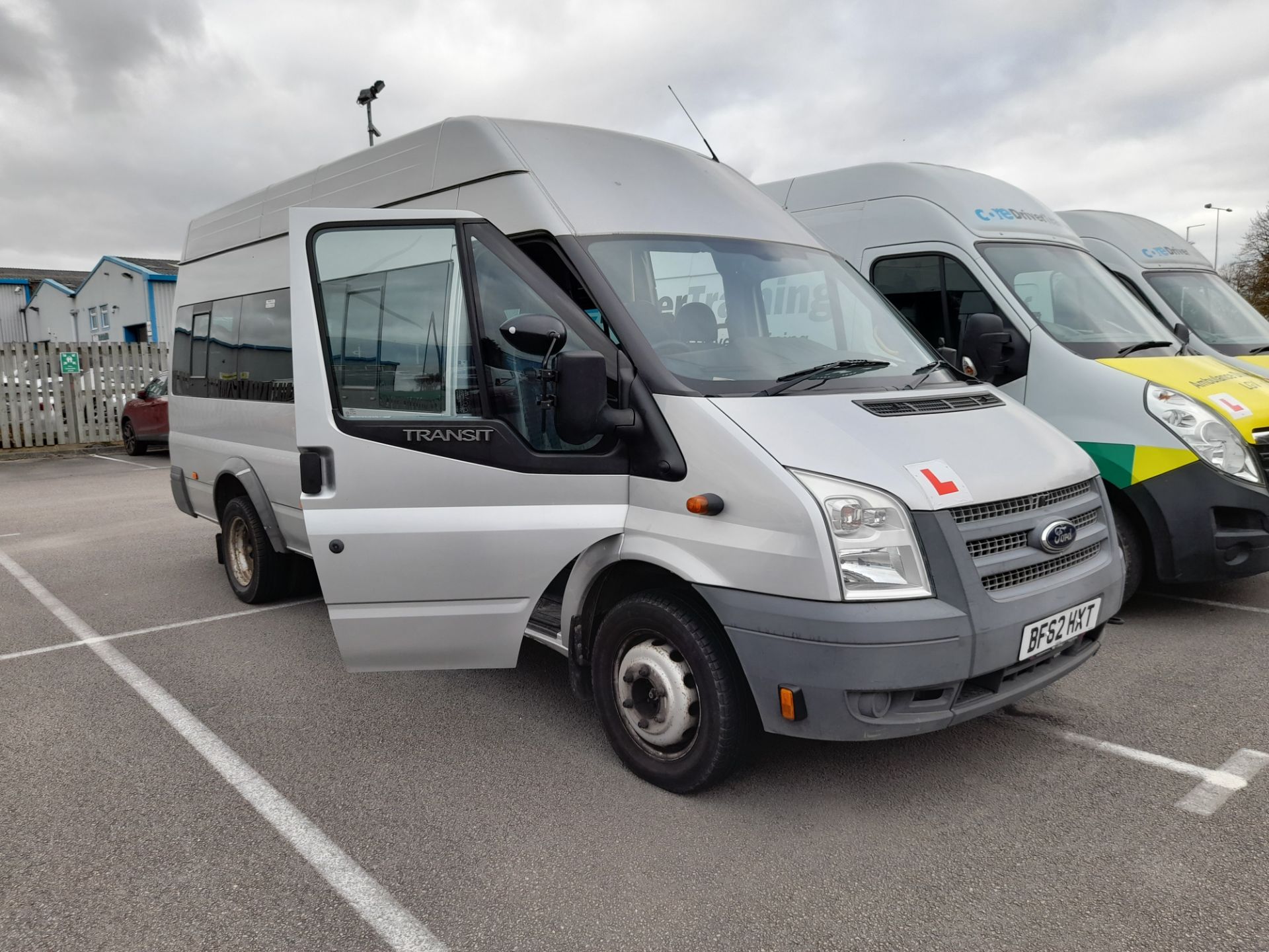 Ford Transit LWB EL Diesel RWD High Roof 17 Seater TDCi 135ps (11-13) Minibus, Registration BF62 - Image 9 of 14