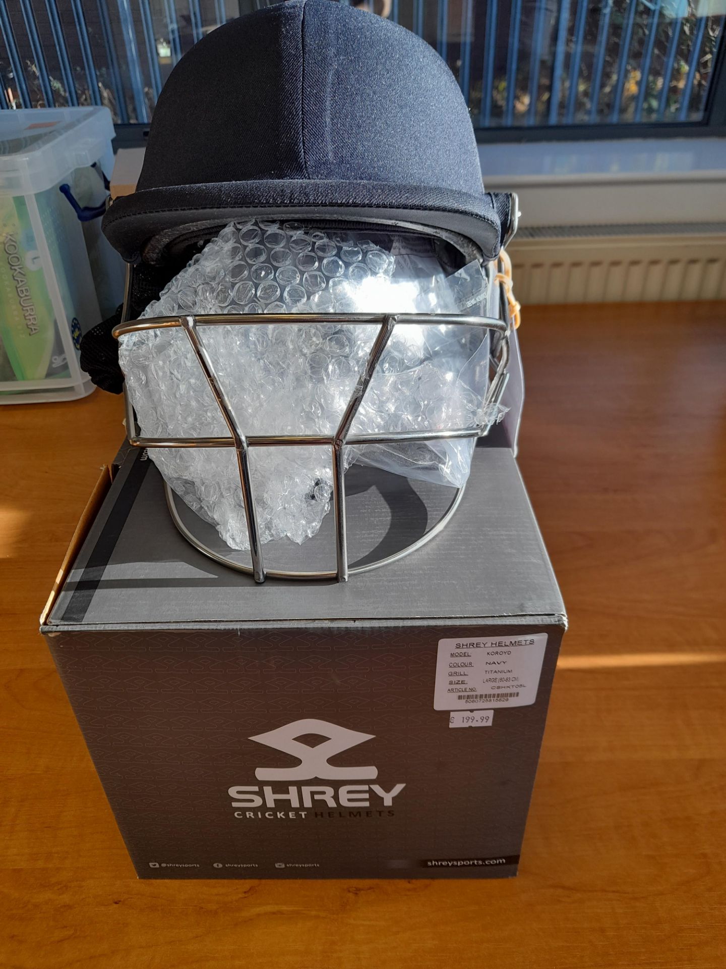 Shrey Koroyd Helmet with Titanium Grill Size Large Rrp. £199.99 - Image 2 of 2