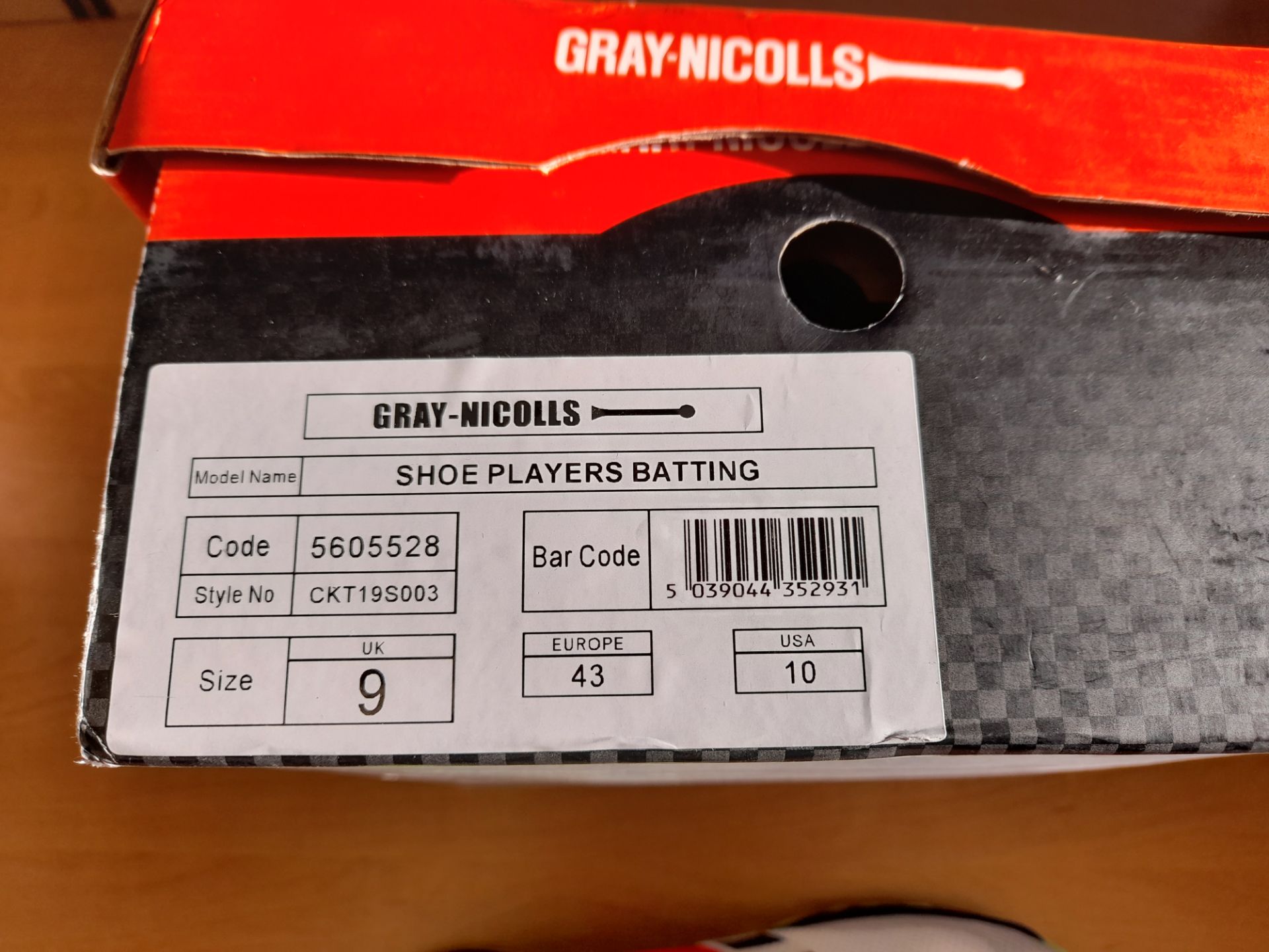 Gray-Nicolls Show Players Batting Cricket Shoes, Size UK 9, Boxed - Image 2 of 3