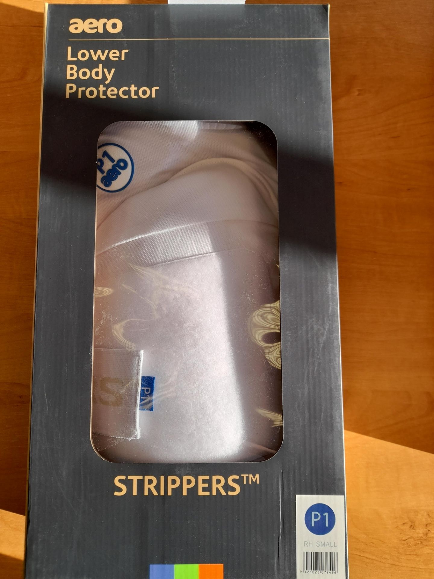 2 Aero PI Stripper Lower Body Protection R/H Small - Image 2 of 5