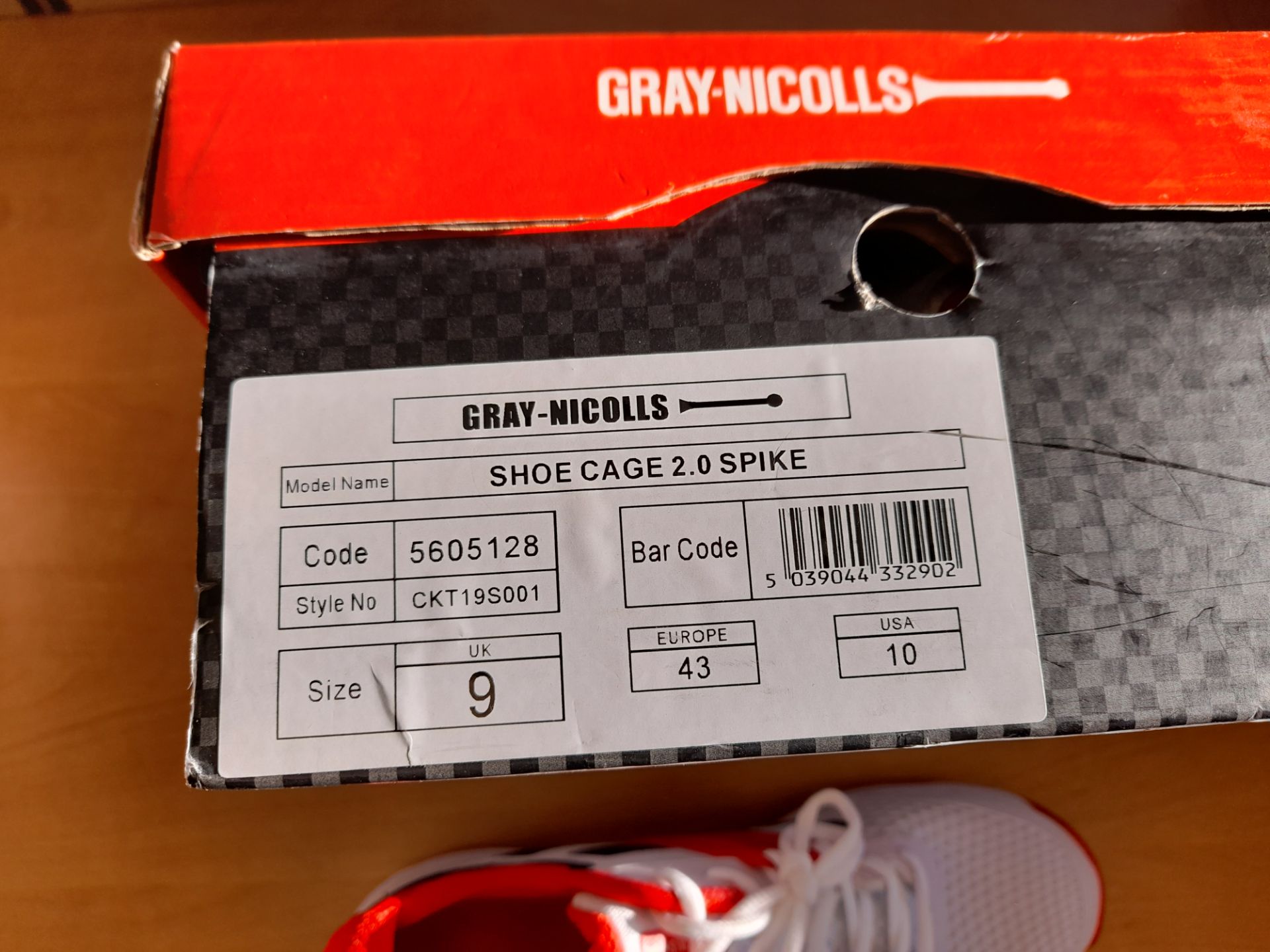 Gray-Nicolls Shoe Cage 2.0 Spike Cricket Boots, Size UK 9, Boxed - Image 2 of 4