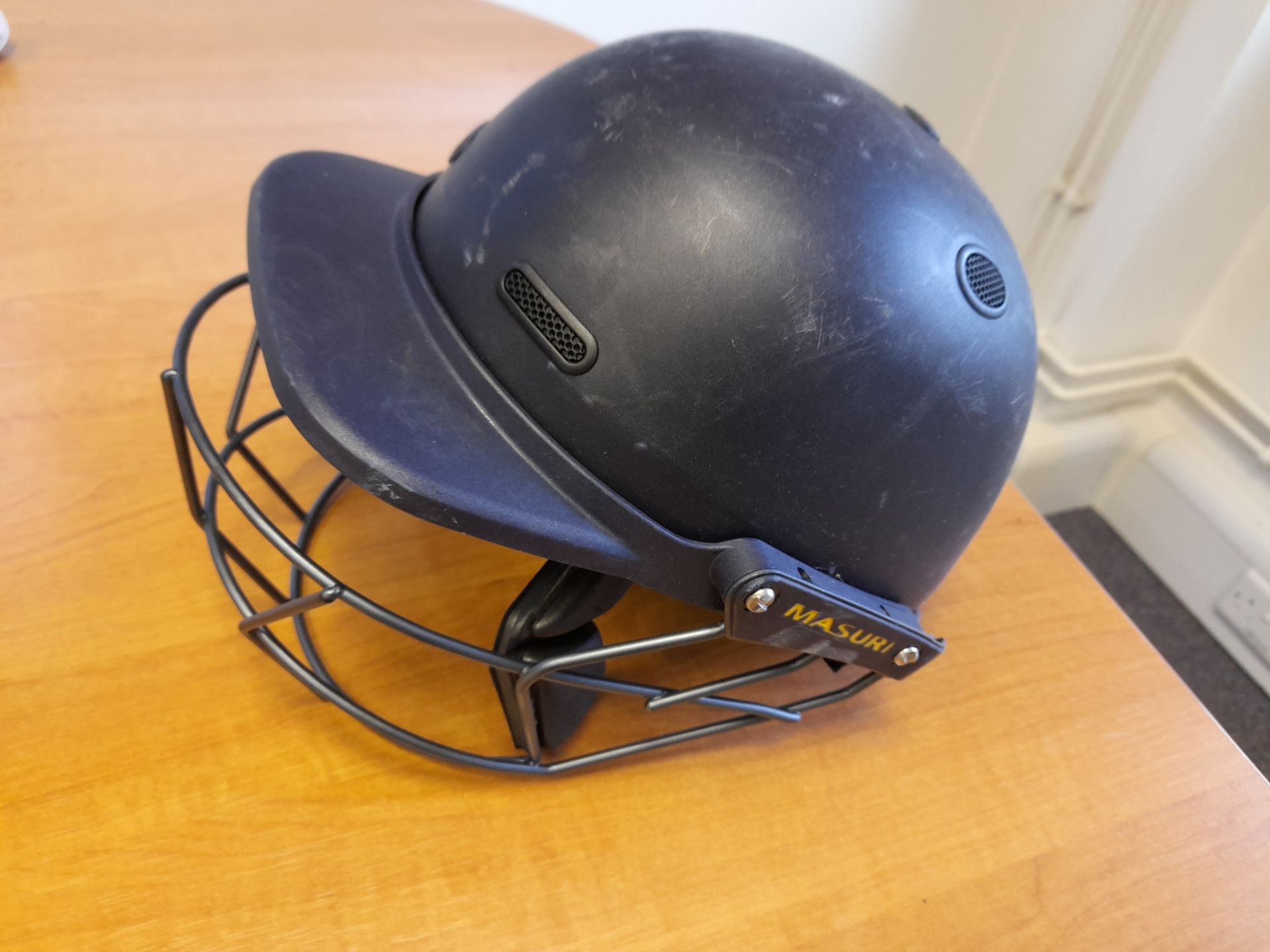 Cricket Hold All to contain Various Cricket Equipment including Helmet, Gloves, Pads, Body - Image 3 of 4