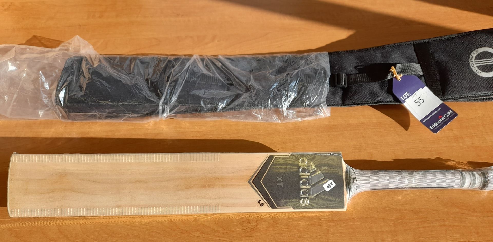Addidas XT Grey 5.0 Cricket Bat Size 6 with Toe Protector and Bag Cover Rrp. £79.99 - Image 2 of 3