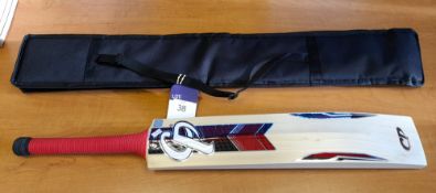 CP Magnum Cricket Bat Size SH, with Toe Protection with CP Bat Cover Rrp. £299.99