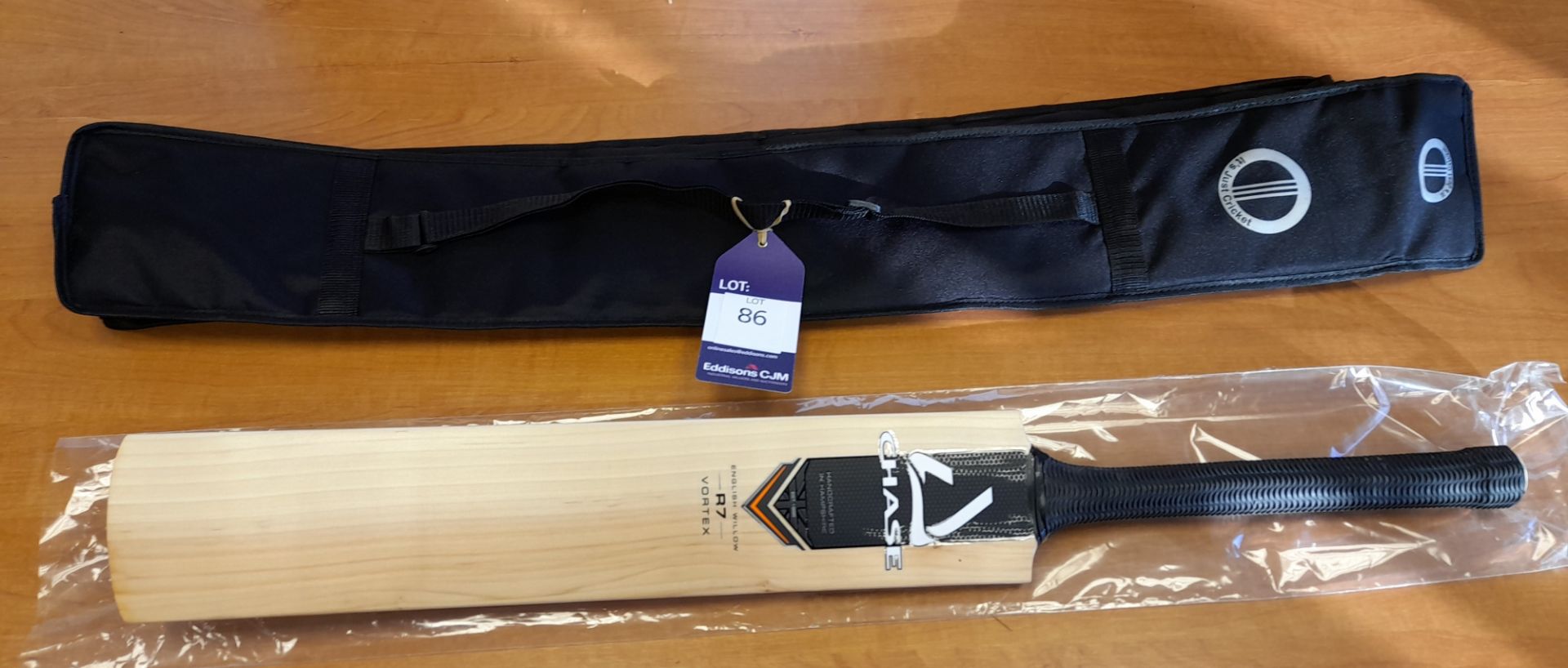 Chase R7 Vortex Cricket Bat Size SH with Bat Cover Rrp. £224.99 - Image 2 of 3