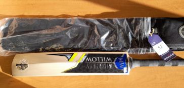 Mighty Willow Sapling Cricket Bat Size 6 with Toe Protector and Bat Cover Rrp. £209.99