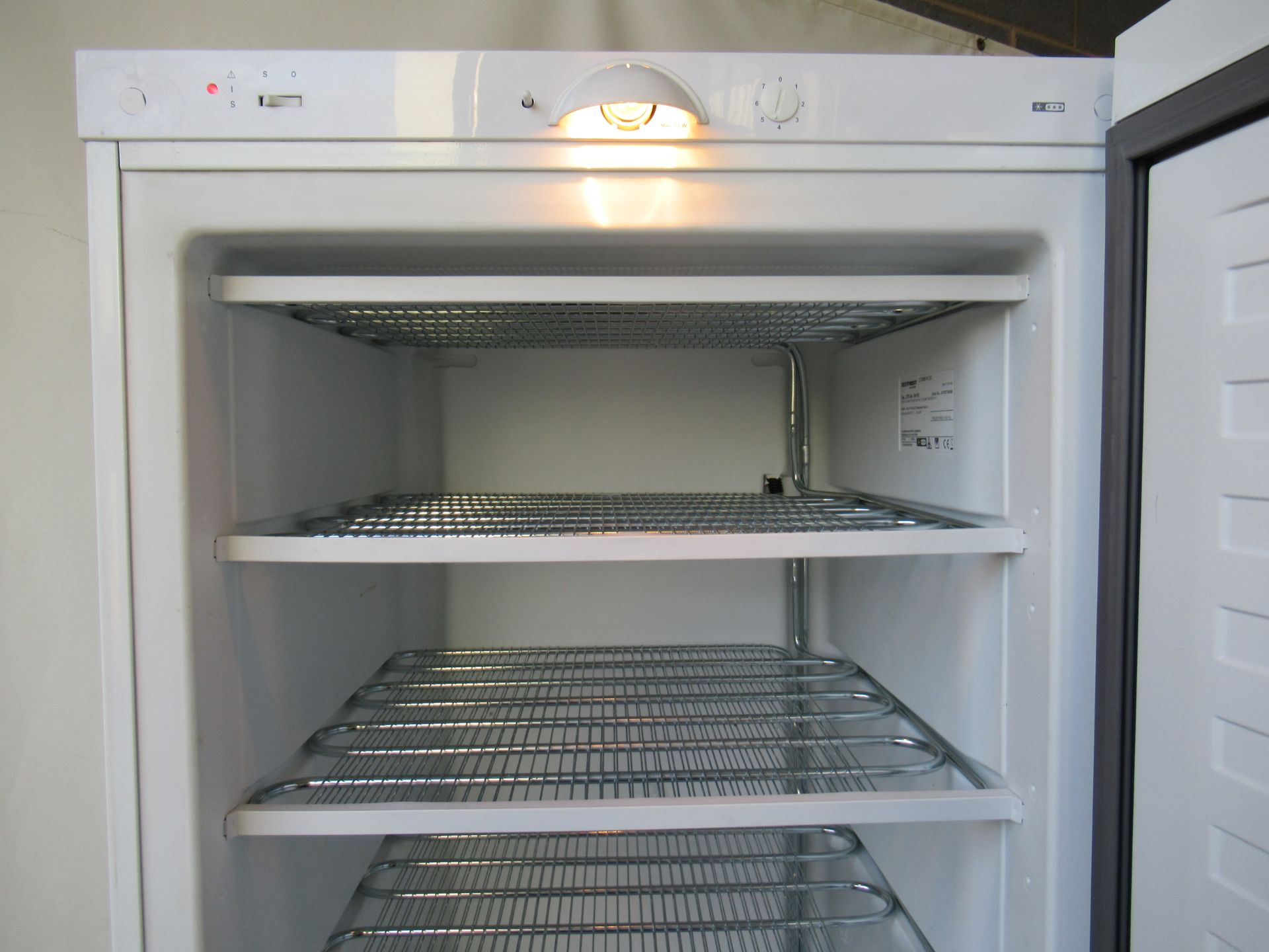 Vestfrost Commercial Upright Freezer type CFS 344, Net Volume Freezer Area 311 Litres - Image 3 of 4