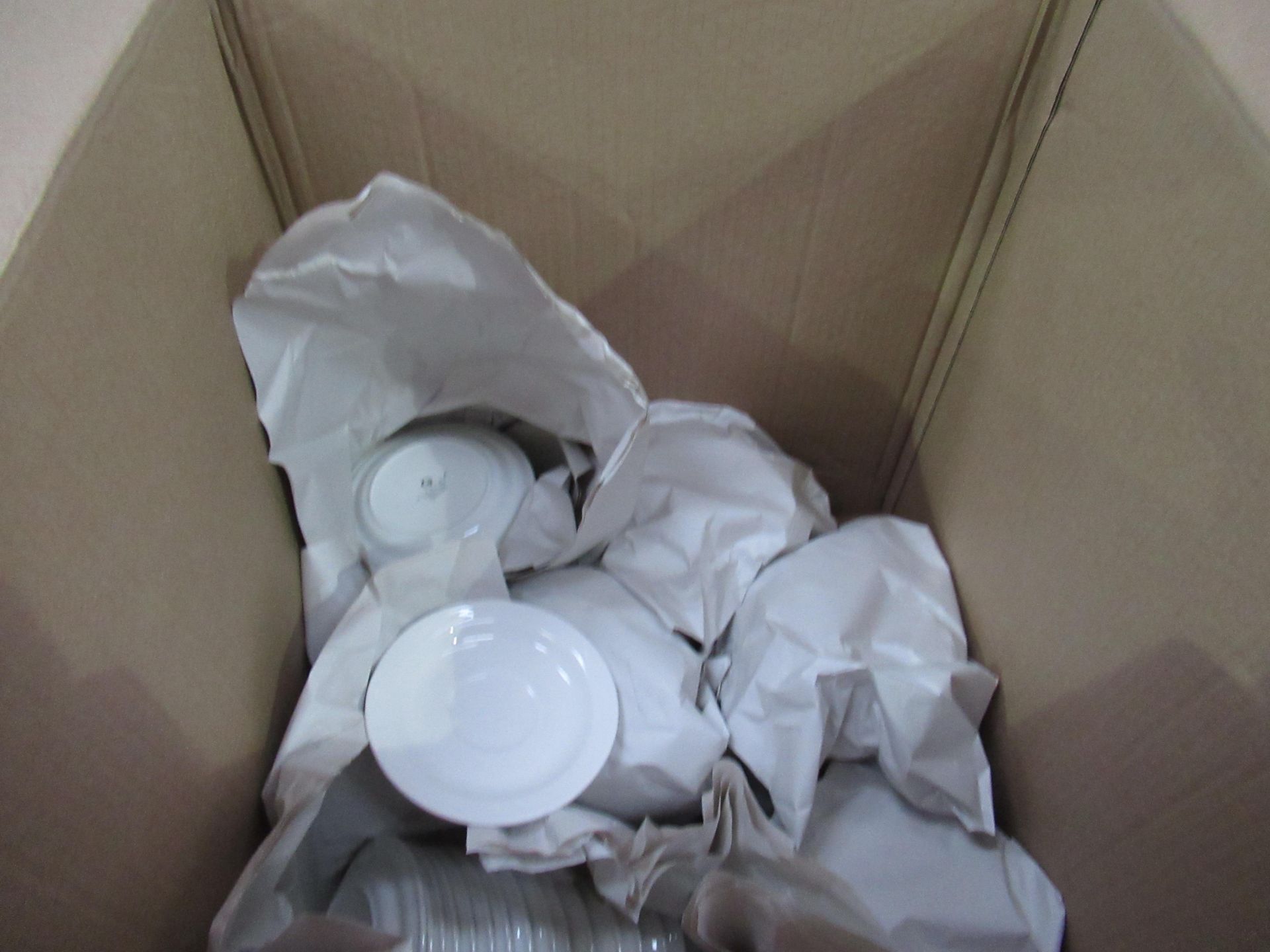 Quantity of Alchemy Plates, Cups and Saucers - Image 9 of 13