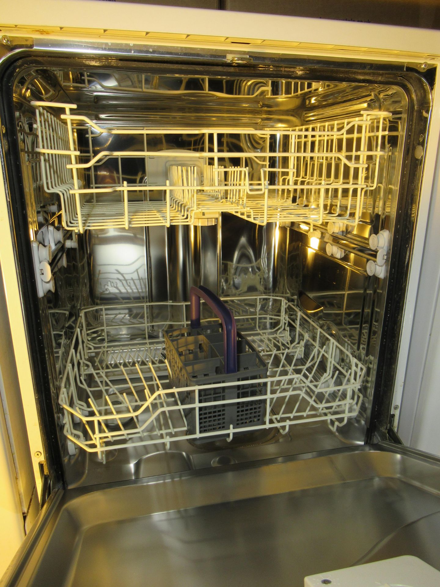 Russel Hobbs Undercounter Dishwasher - Image 3 of 3