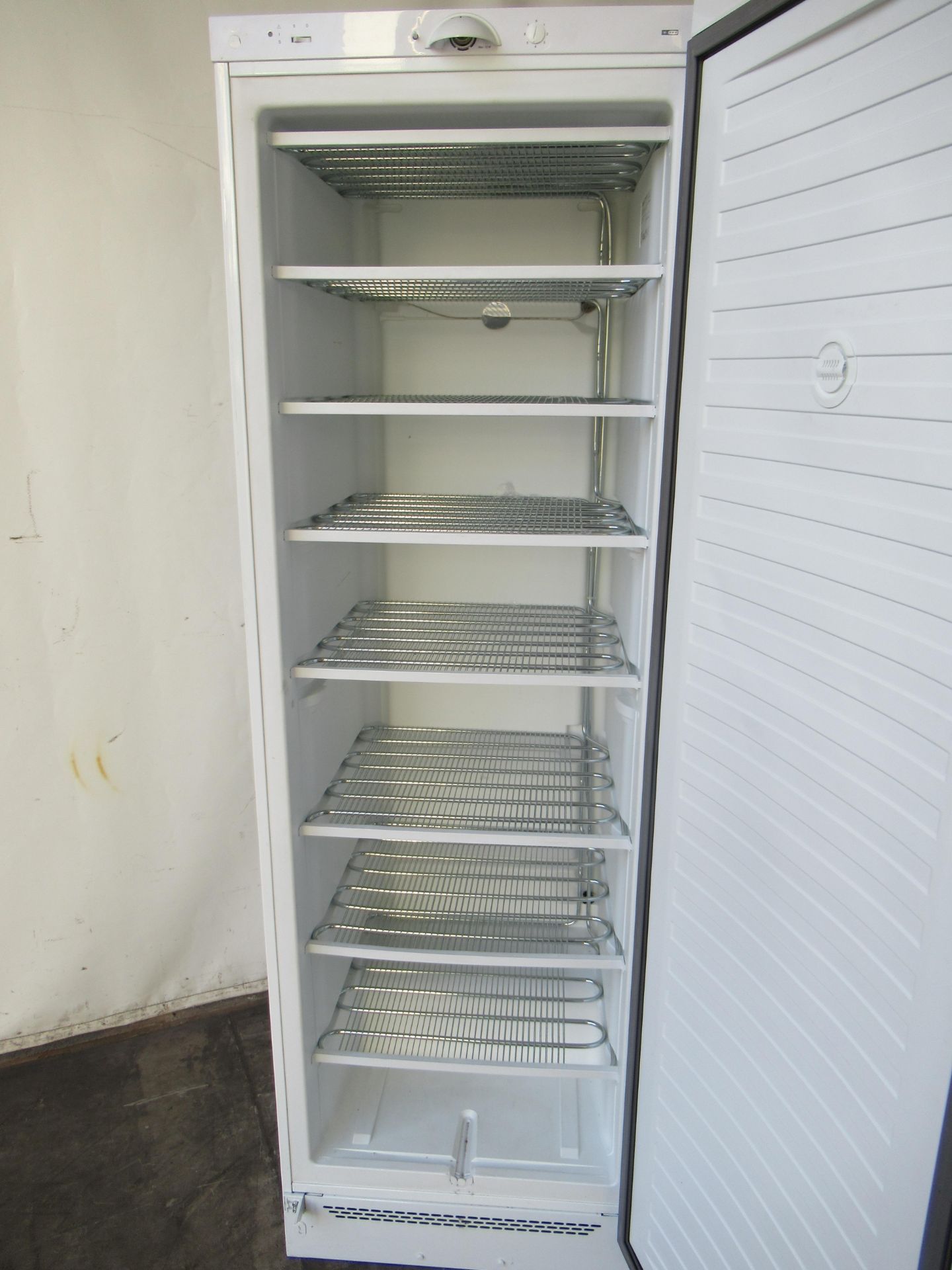 Vestfrost Commercial Upright Freezer type CFS 344, Net Volume Freezer Area 311 Litres - Image 2 of 4