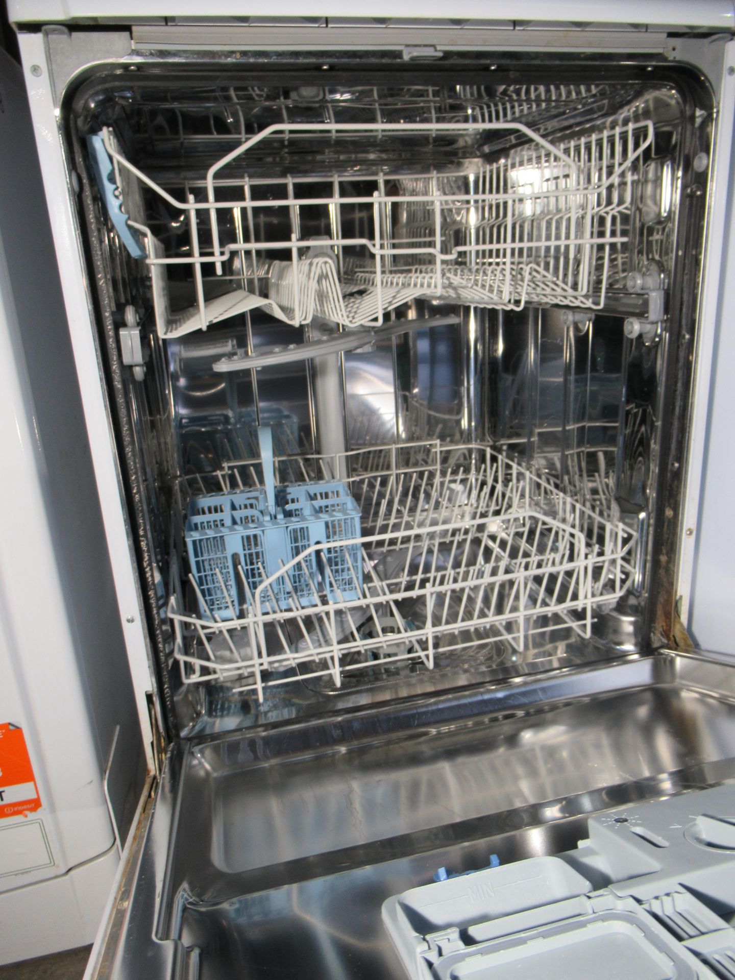 Indesit AAA Class Undercounter Dishwasher Model IDF125 - Image 2 of 2