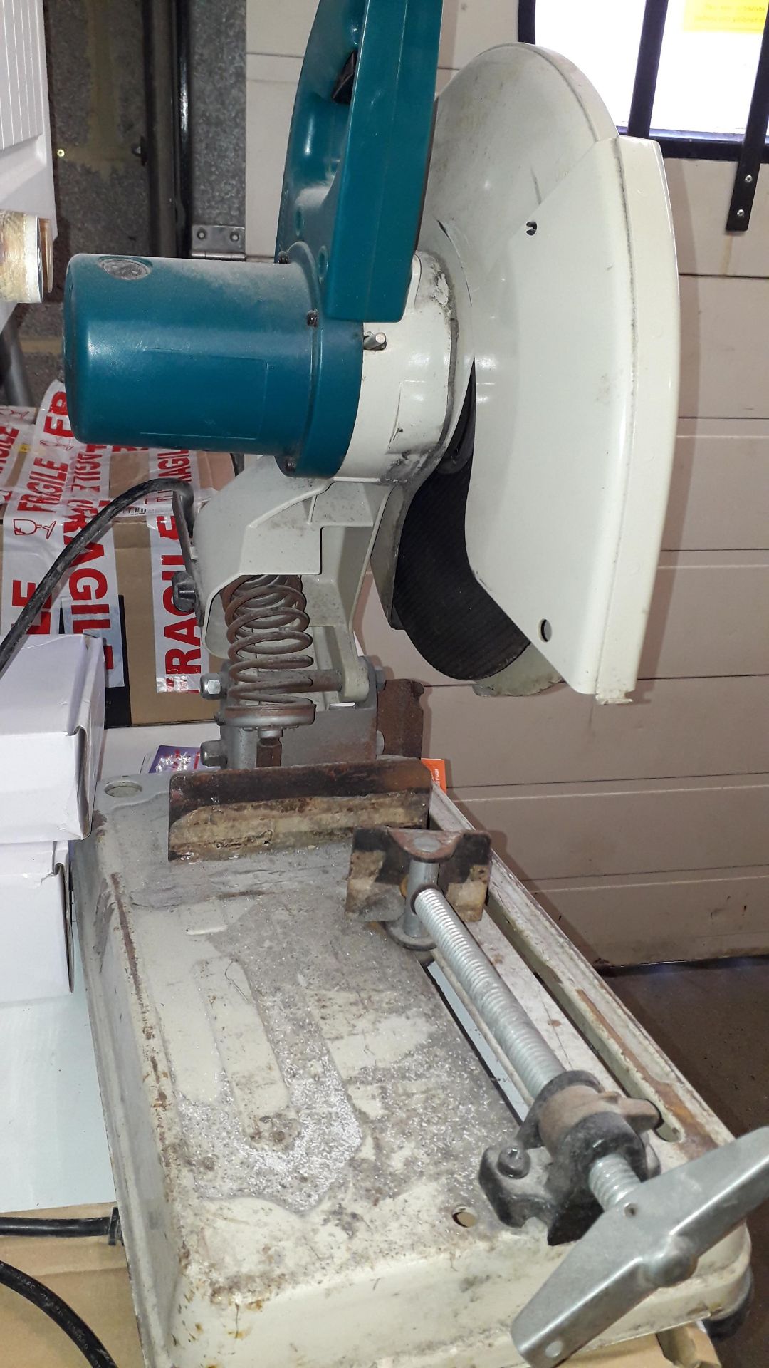 Makita 2414b 355mm Metal Cut Off Chop Saw (1999) S/N 172560E - Image 2 of 3