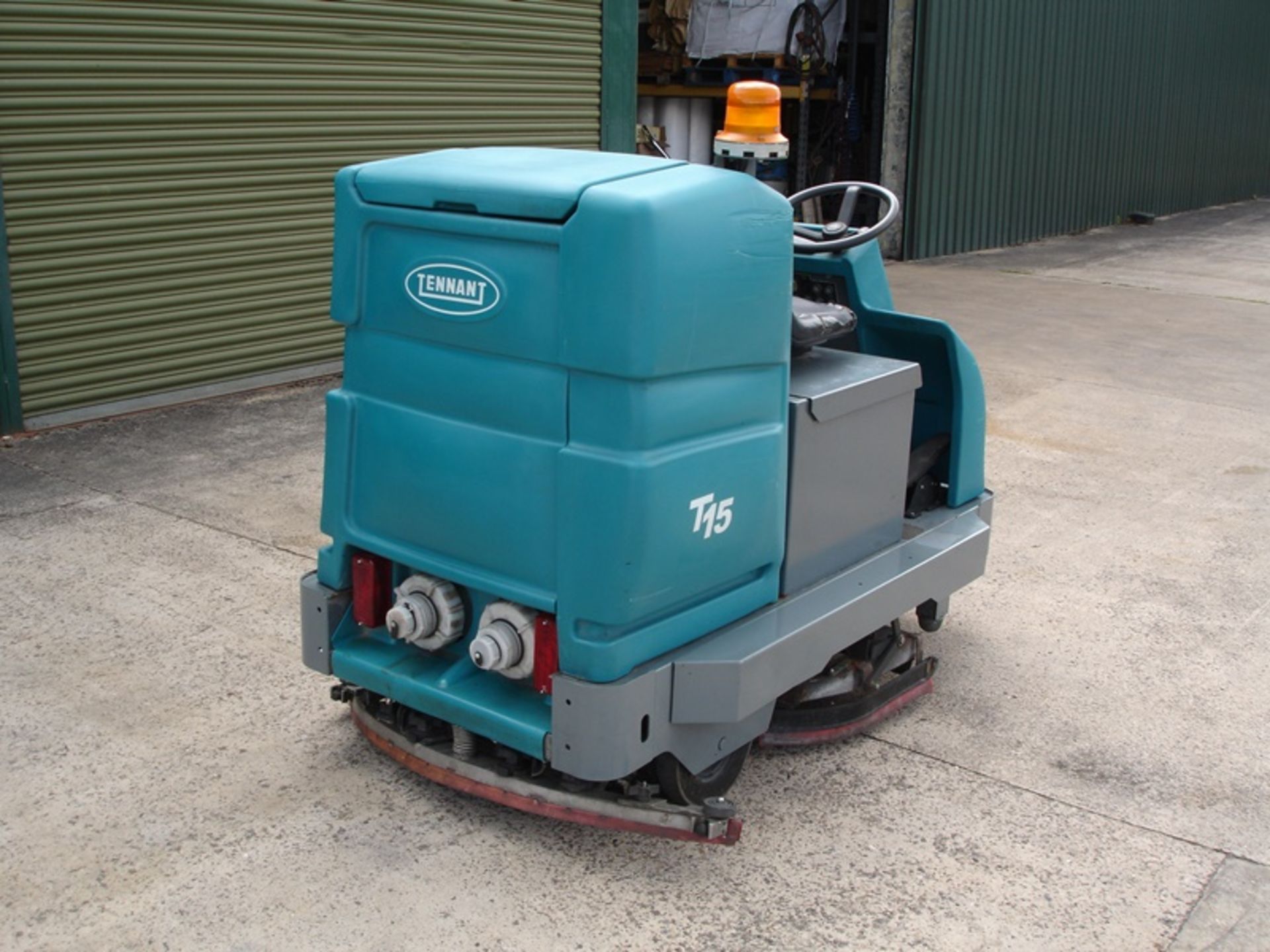 Tennant Ride on Electric Scrubber/Dryer - Image 4 of 4
