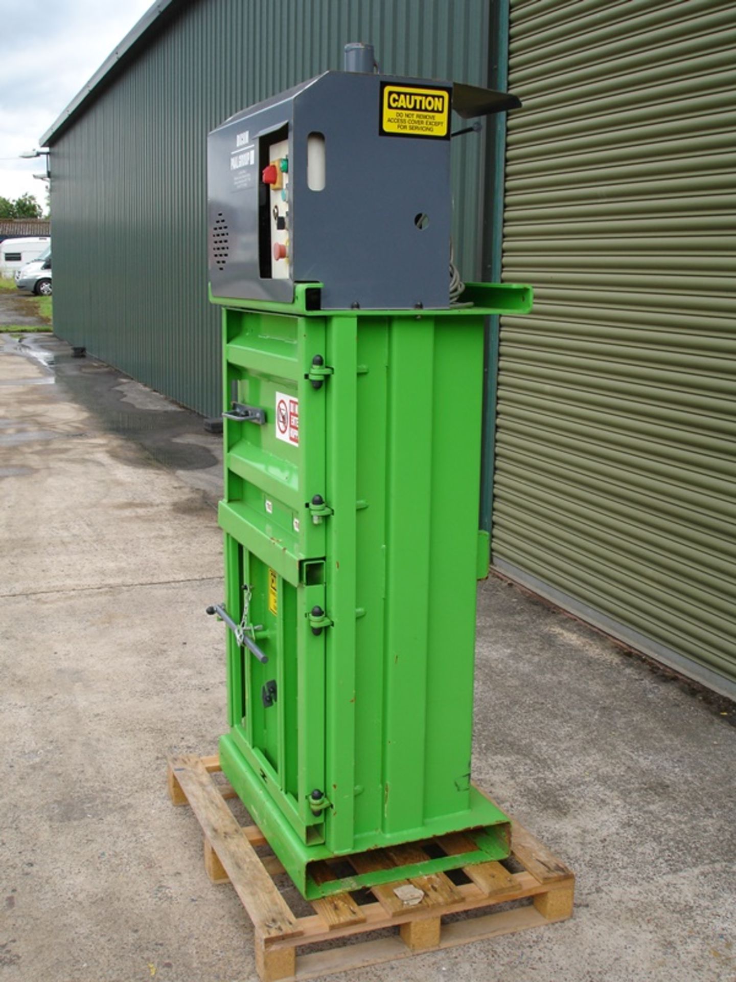 Dicom Hydraulic Baler - Image 2 of 4