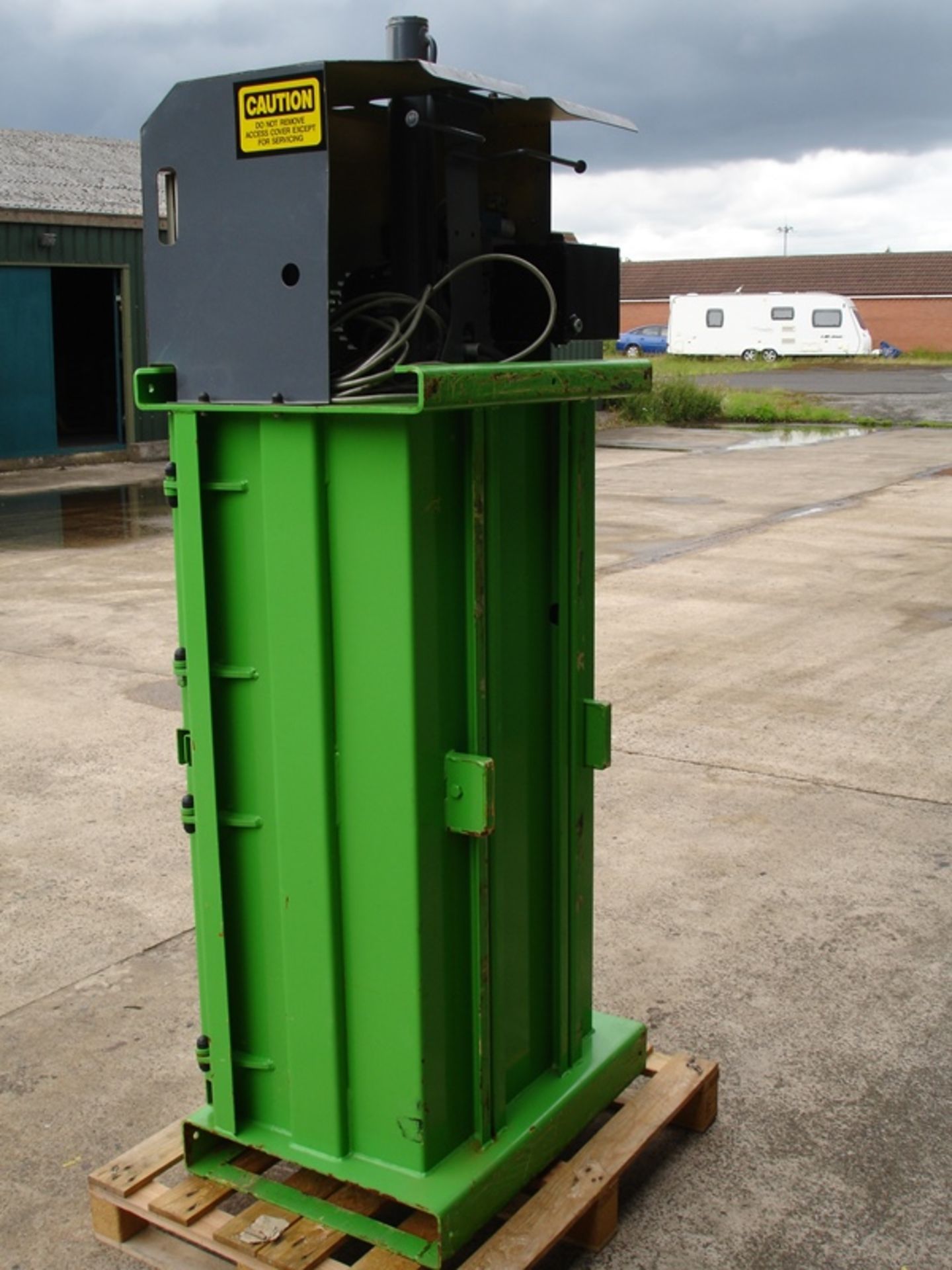 Dicom Hydraulic Baler - Image 3 of 4