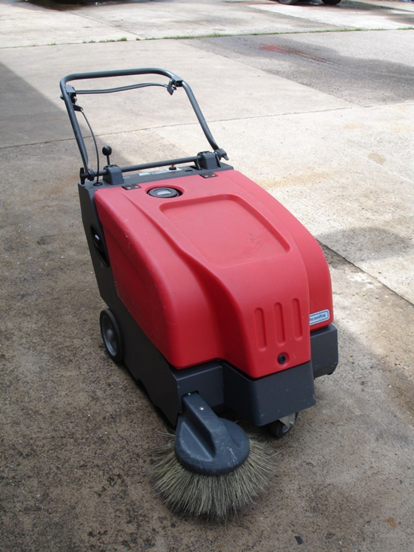 Cleanfix Electric Floor Sweeper - Image 4 of 6