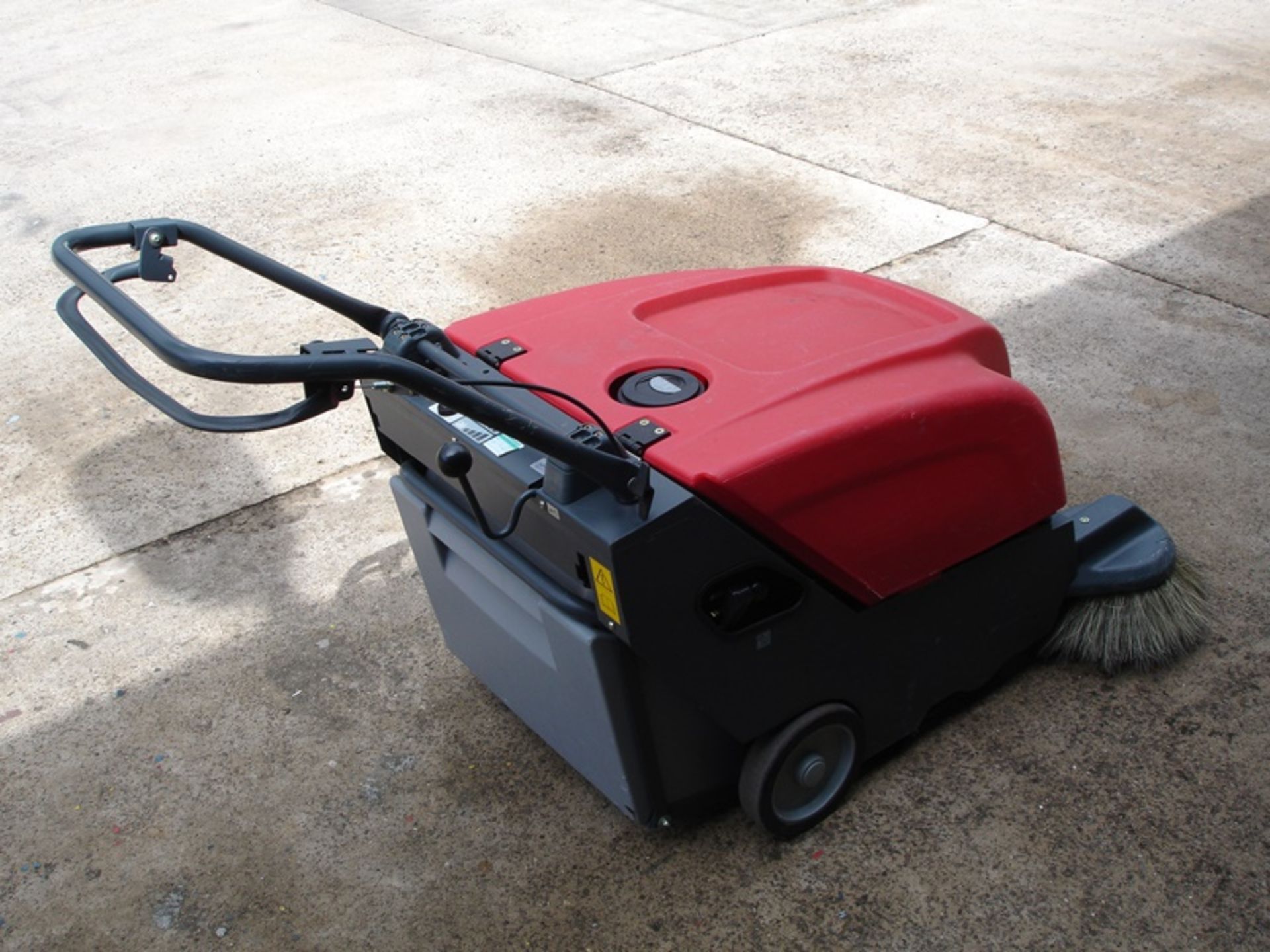 Cleanfix Electric Floor Sweeper - Image 3 of 6