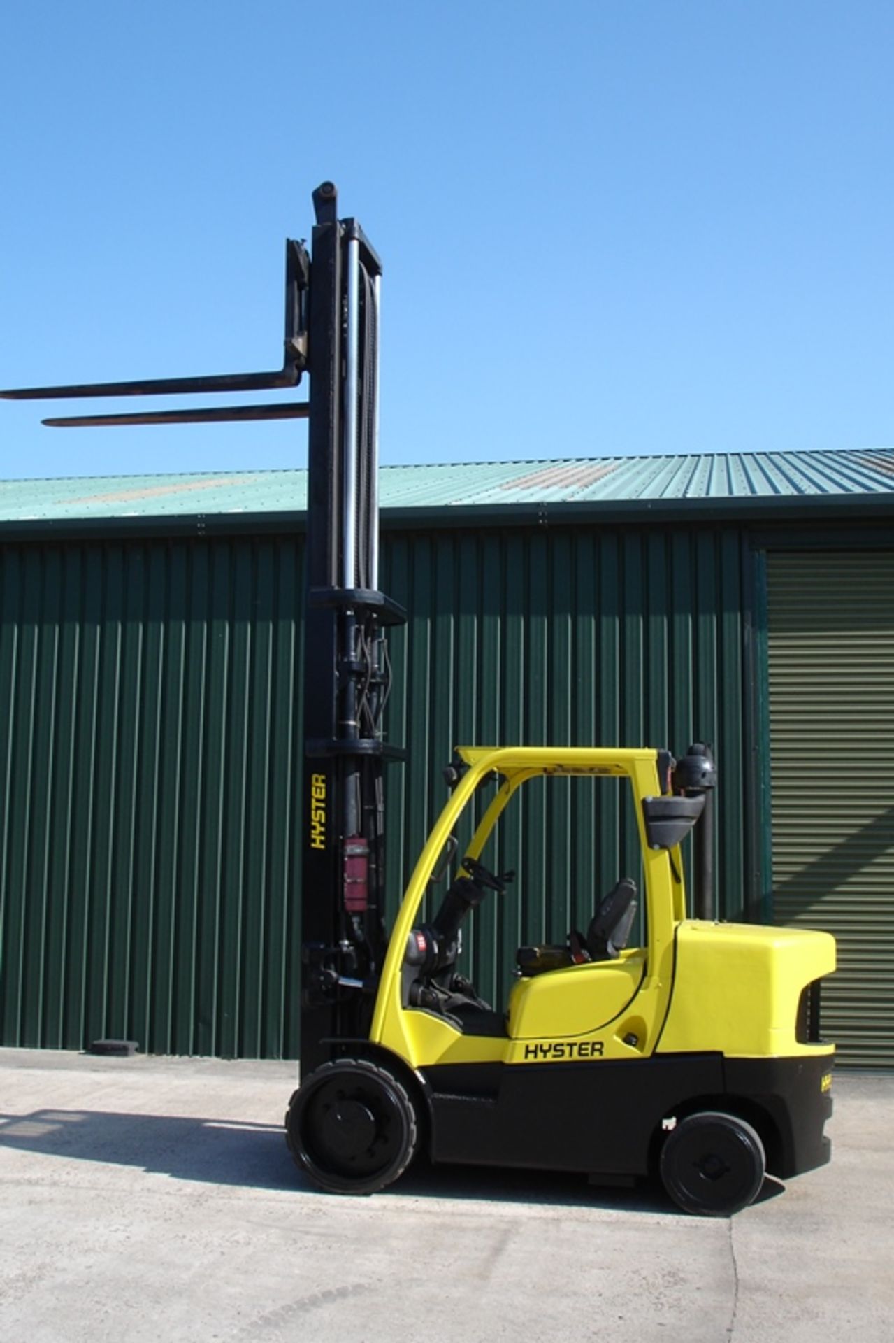 HYSTER COMPACT 7 TON FORKLIFT (2009) - Image 6 of 6