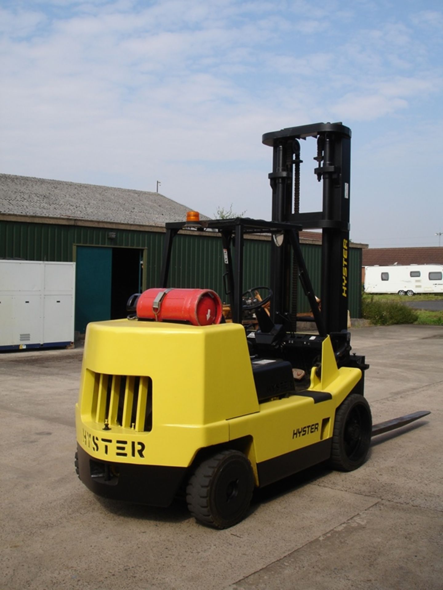 HYSTER COMPACT 7 TON FORKLIFT - Image 3 of 6