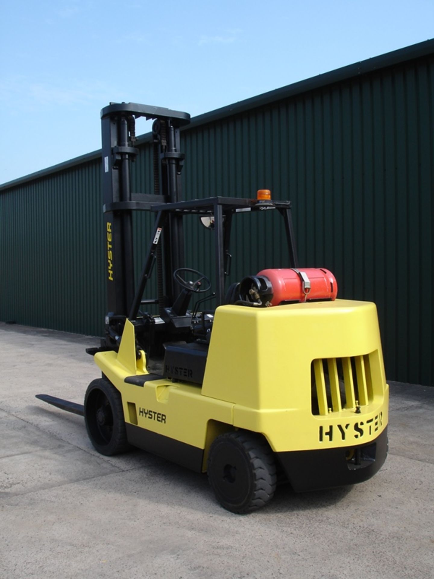 HYSTER COMPACT 7 TON FORKLIFT - Image 2 of 6