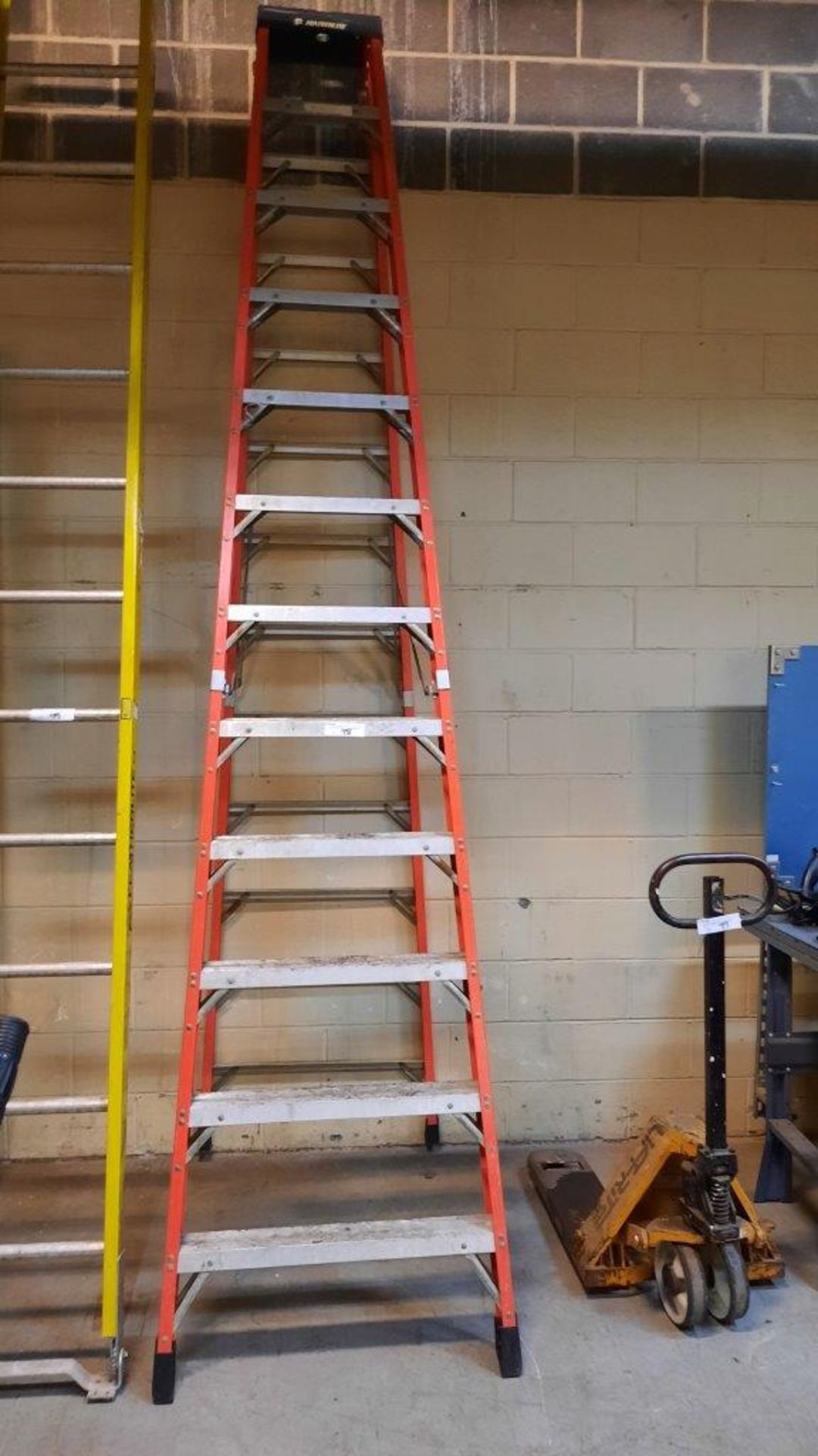 12' Fiberglass Step Ladder - Image 2 of 2