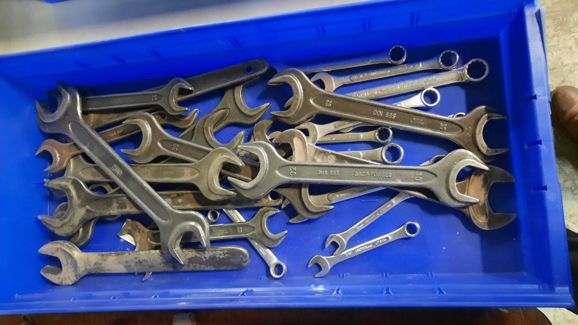 LOT: Assort. Wrenches (Metric & SAE)