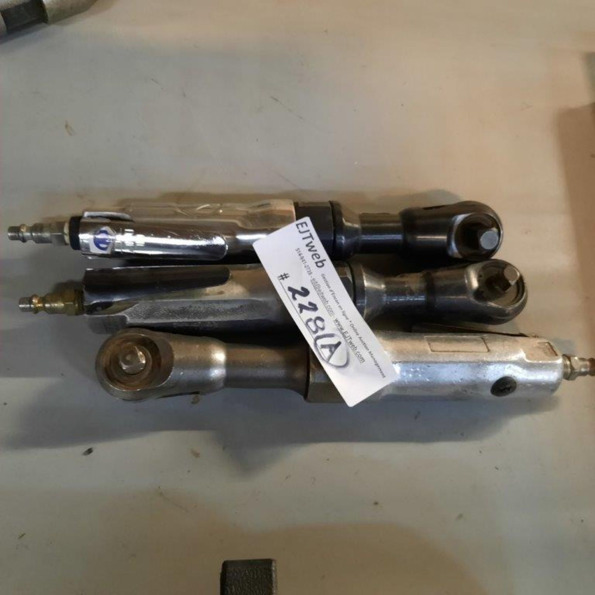 LOT: (3 pcs) Pneumatic Drivers (3/8" & 1/2")