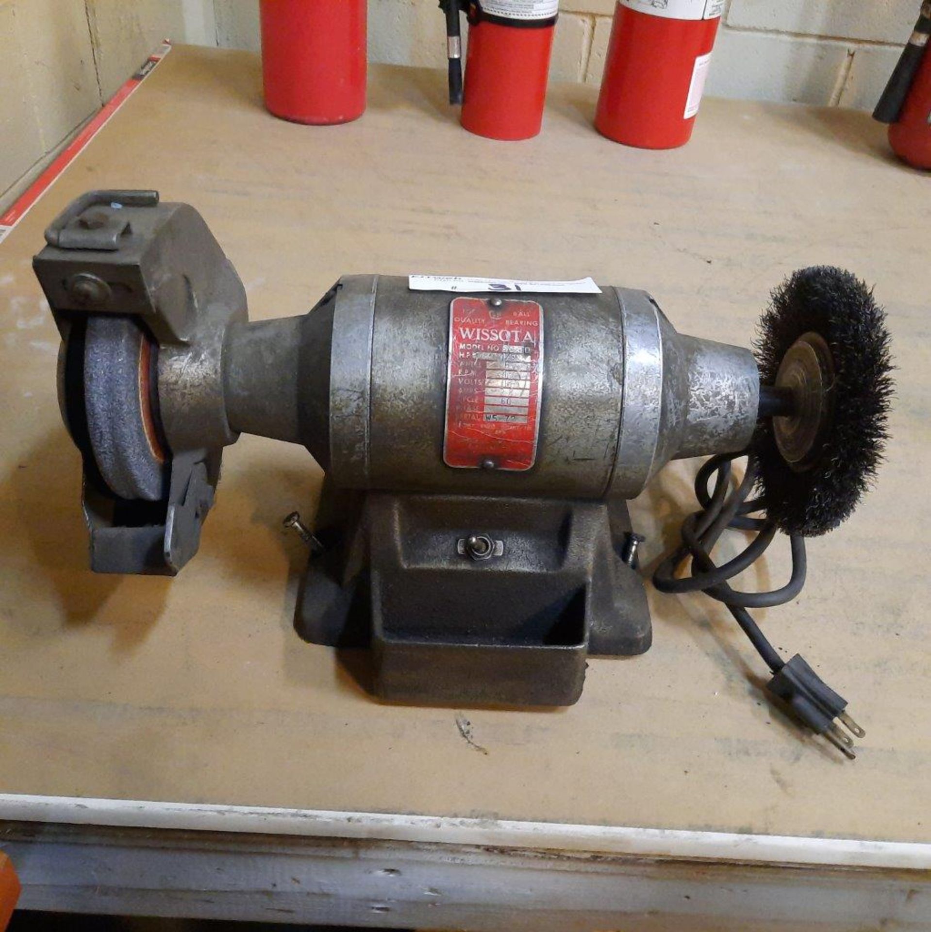 WISSOTA Bench Grinder, 110 V.