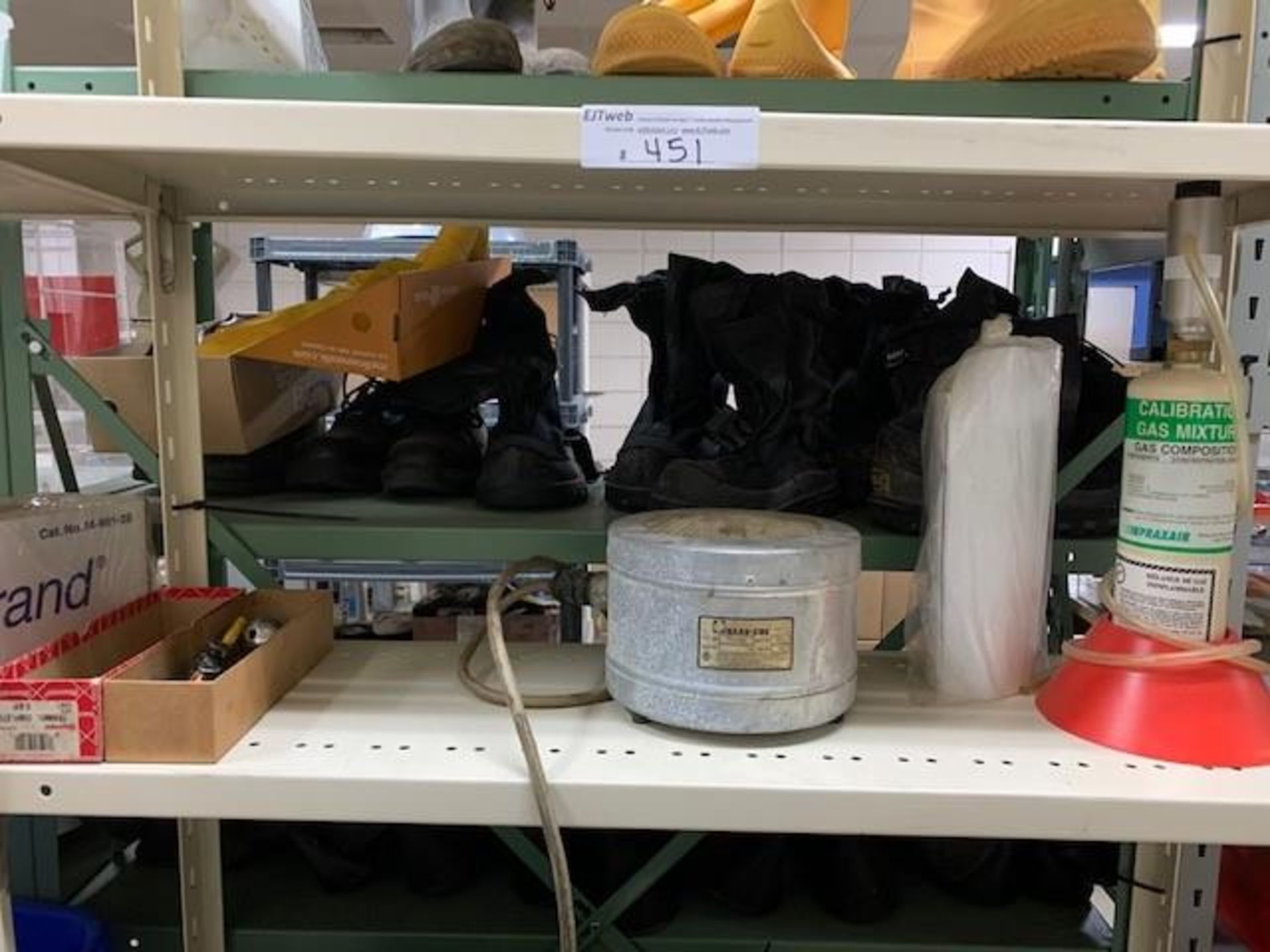 LOT: Contents on rack: Asst. Lab. Equipment