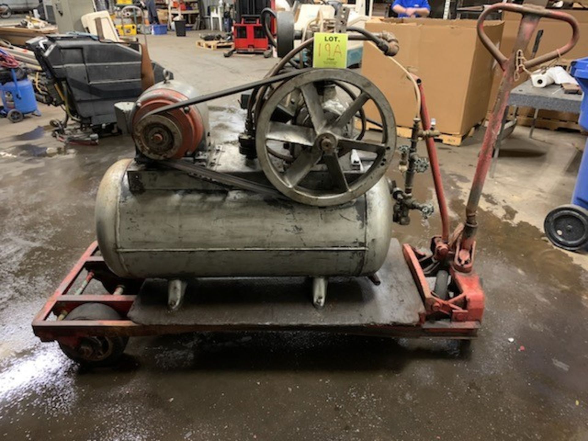 DeVilbiss 150psi air Compressor on cart (good working condition)