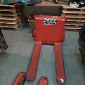 PRESTO Hydraulic Pallet Lift, 2000 lbs, Battery Operated - A-1 Condition\