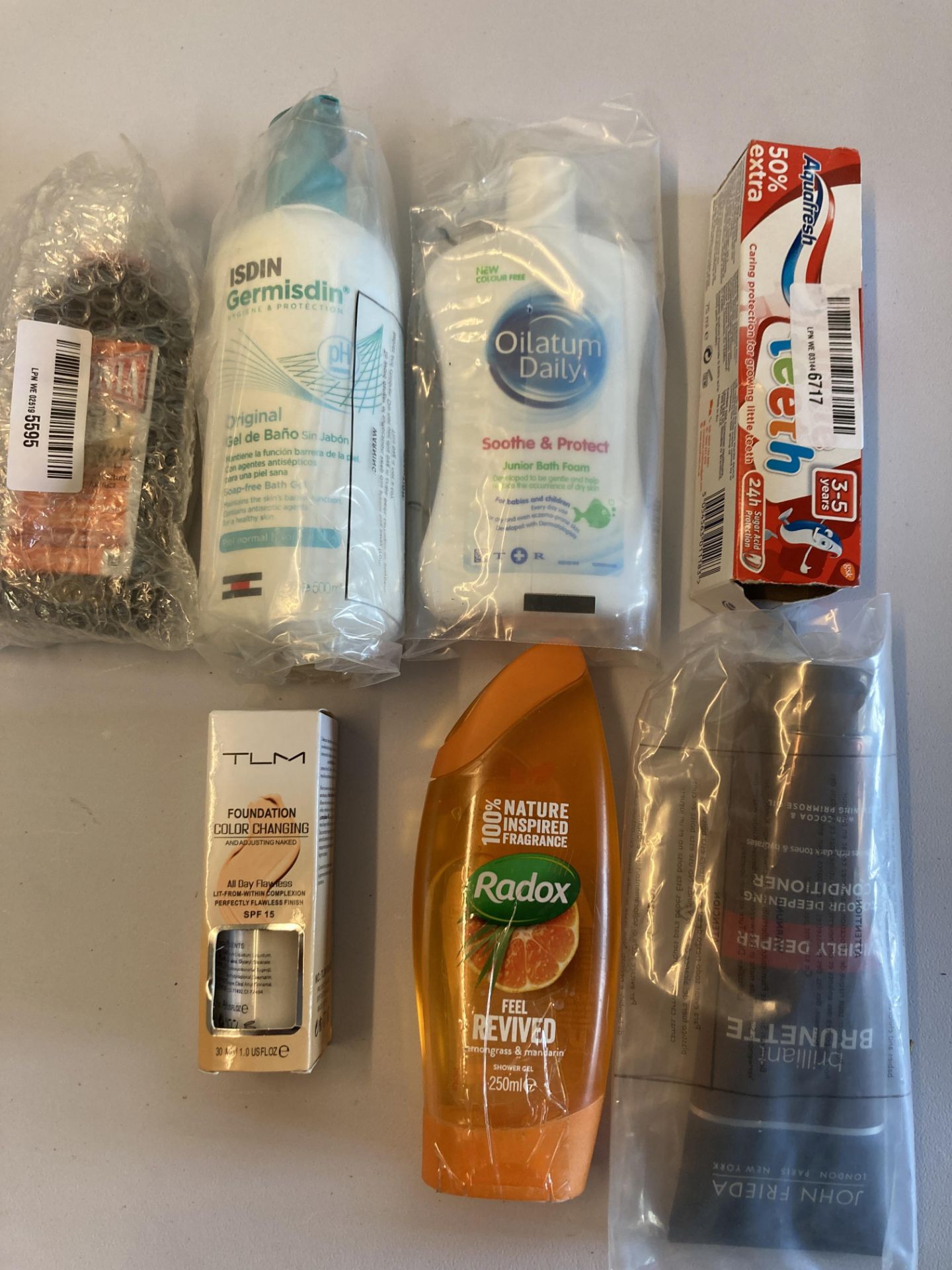 RRP £41 - JOB LOT of Various Health, Beauty and Household Items - Combine RRP: £41