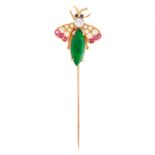 A CHRYSOPRASE, RUBY, SAPPHIRE AND DIAMOND TIE PIN / BROOCH in yellow gold, the pin terminated by a