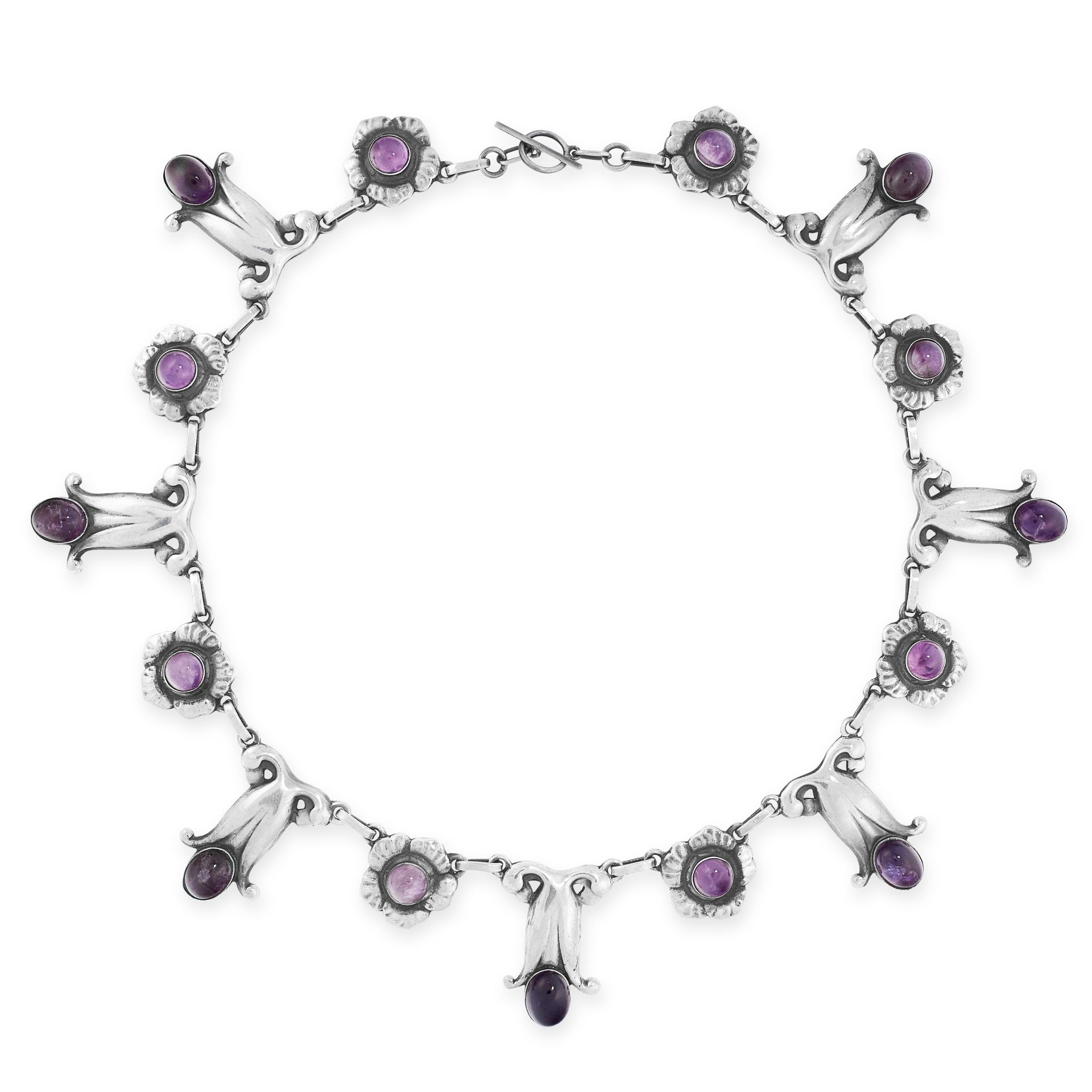 AN AMETHYST NECKLACE, GEORG JENSEN 1933-1944 in silver, design number 7, the alternating foliate