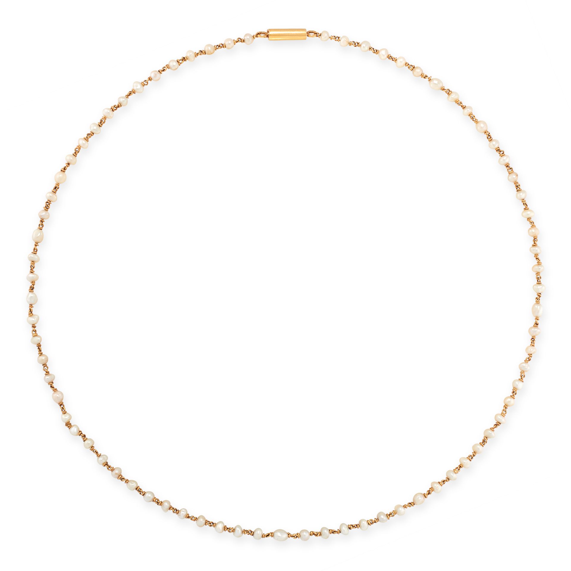 A PEARL CHAIN NECKLACE, EARLY 20TH CENTURY in yellow gold, comprising a single row of seventy-six